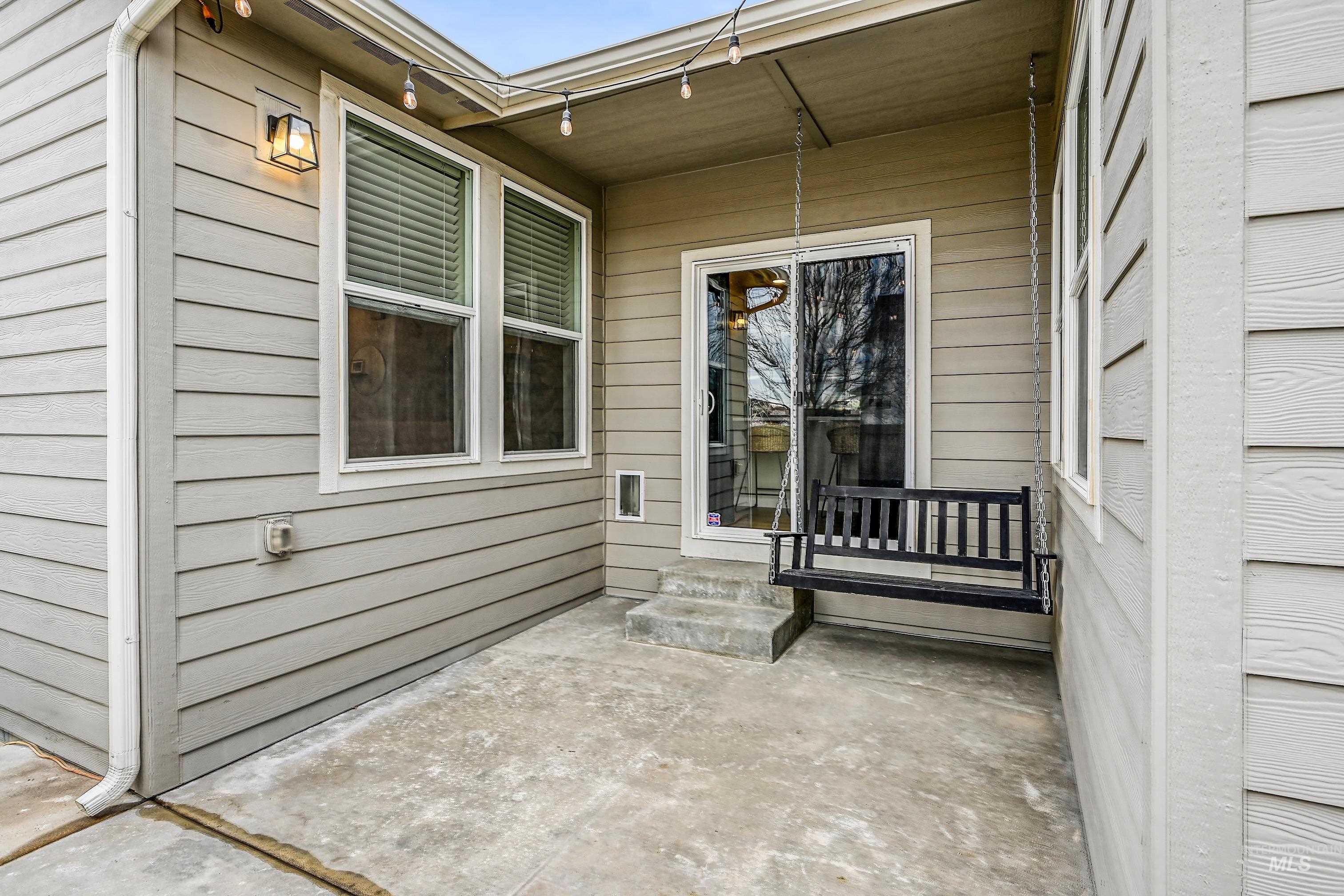 188 S Echo Canyon Avenue, Meridian, Idaho 83642-5406, 3 Bedrooms, 2 Bathrooms, Residential For Sale, Price $425,000, 98971122