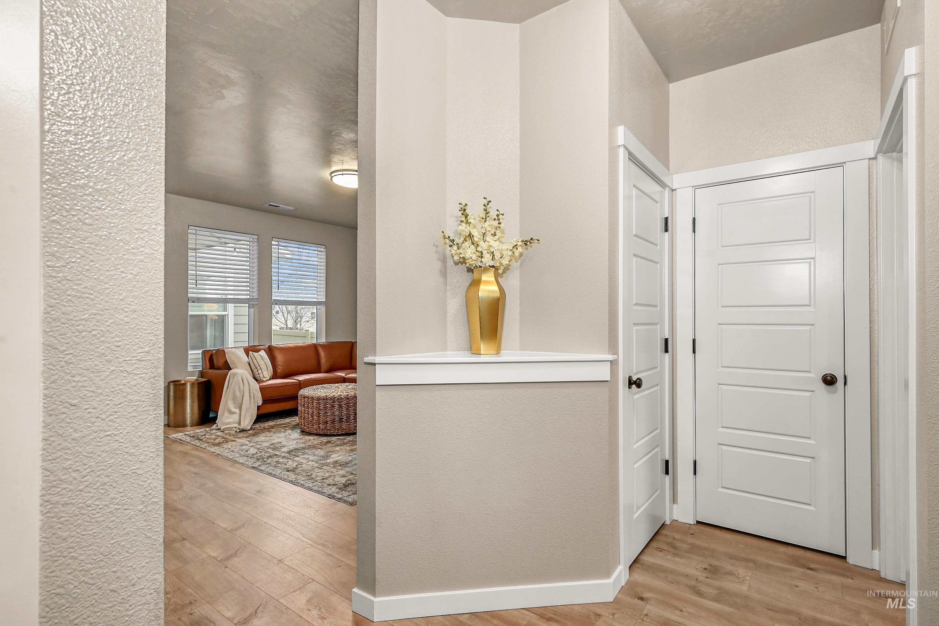 188 S Echo Canyon Avenue, Meridian, Idaho 83642-5406, 3 Bedrooms, 2 Bathrooms, Residential For Sale, Price $425,000, 98971122