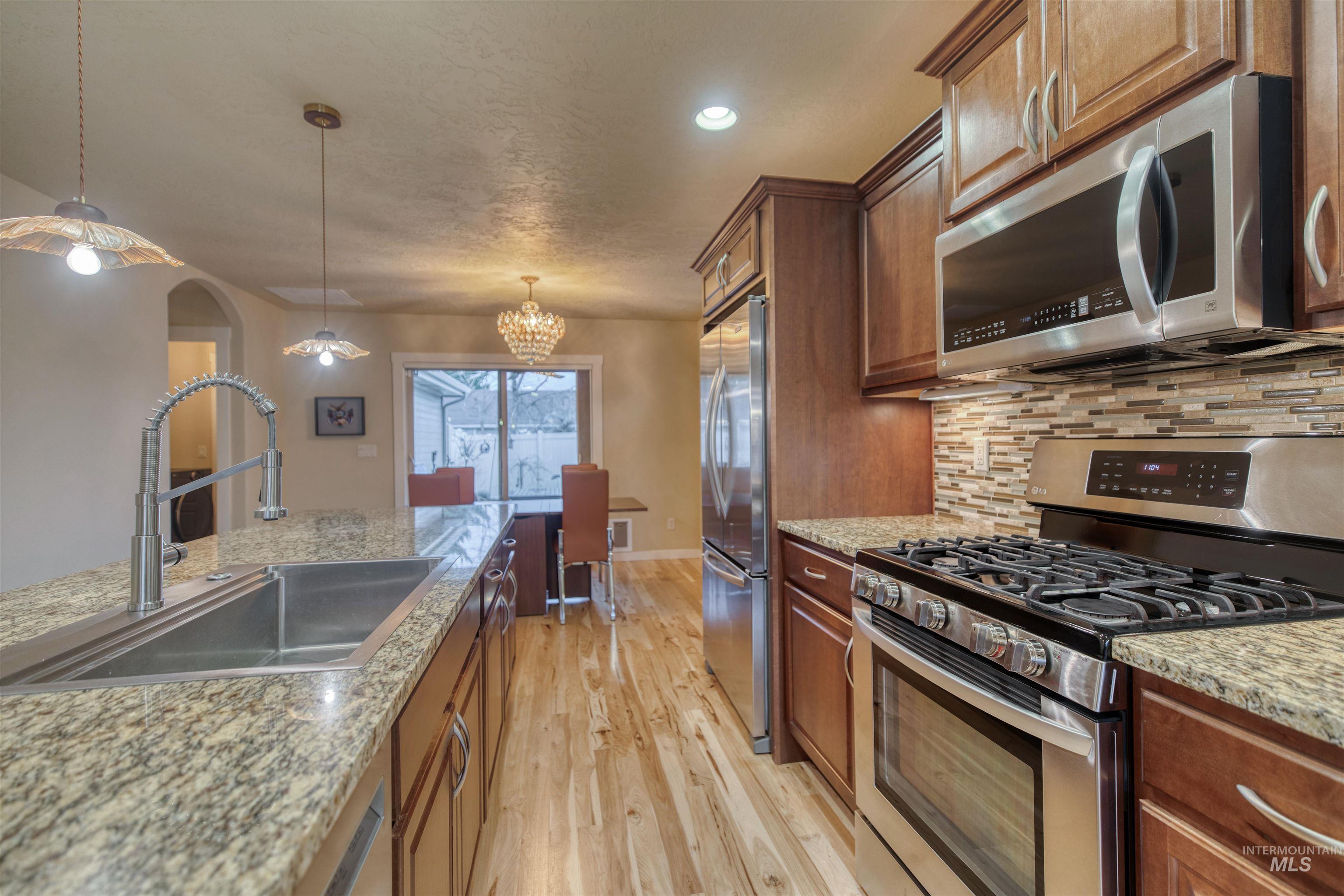 7334 W Baron Ln, Boise, Idaho 83714-5094, 3 Bedrooms, 2 Bathrooms, Residential For Sale, Price $484,000,MLS 98971126