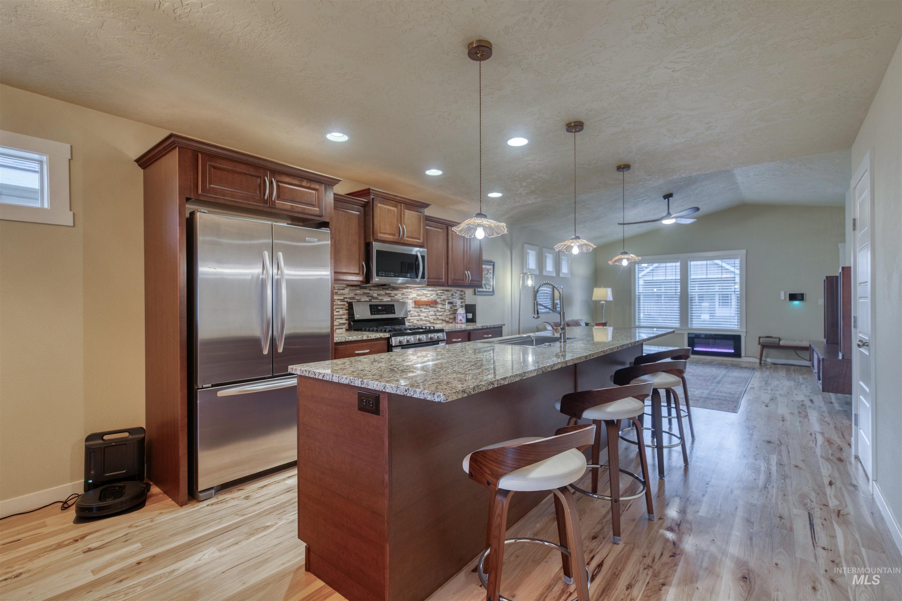 7334 W Baron Ln, Boise, Idaho 83714-5094, 3 Bedrooms, 2 Bathrooms, Residential For Sale, Price $484,000,MLS 98971126