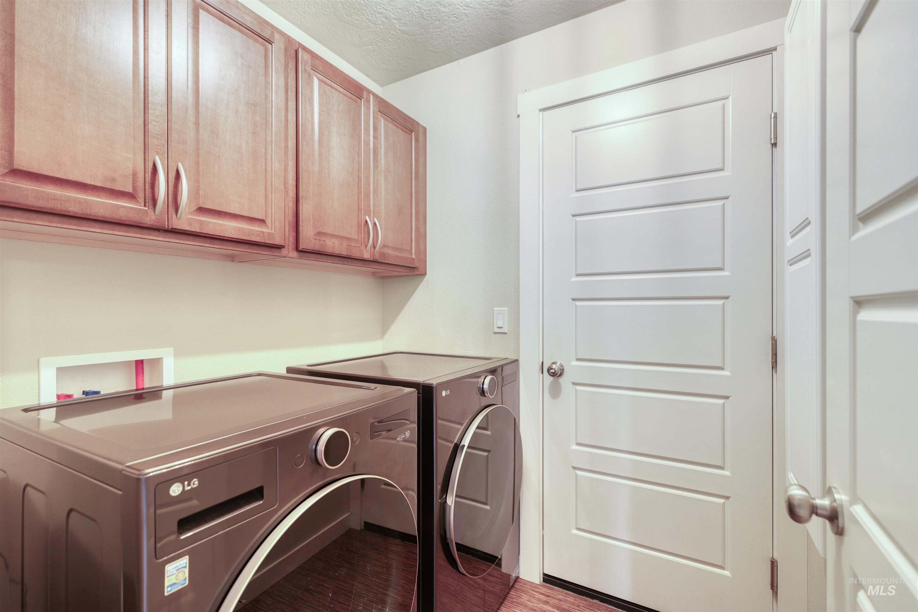 7334 W Baron Ln, Boise, Idaho 83714-5094, 3 Bedrooms, 2 Bathrooms, Residential For Sale, Price $484,000,MLS 98971126