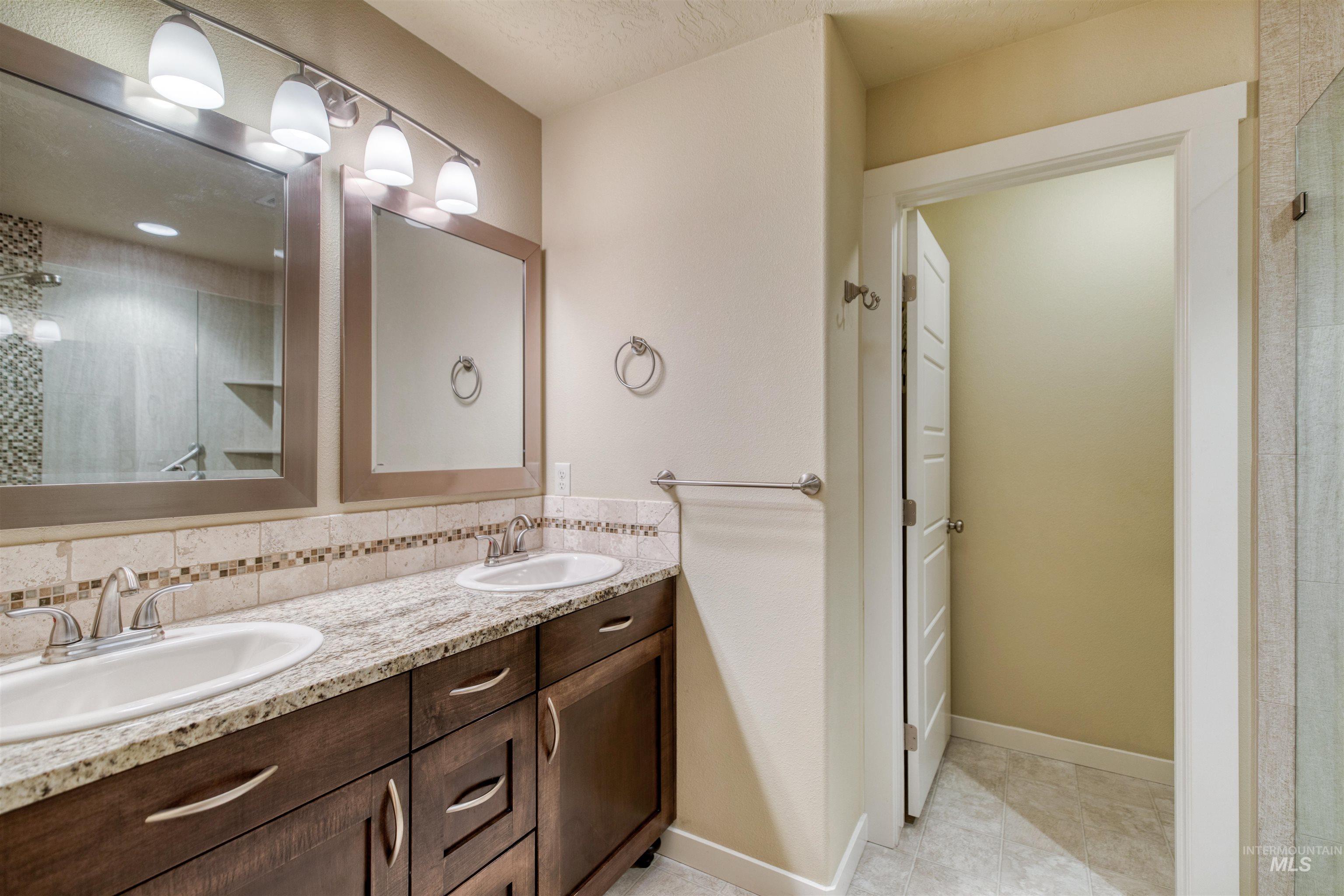 7334 W Baron Ln, Boise, Idaho 83714-5094, 3 Bedrooms, 2 Bathrooms, Residential For Sale, Price $484,000,MLS 98971126