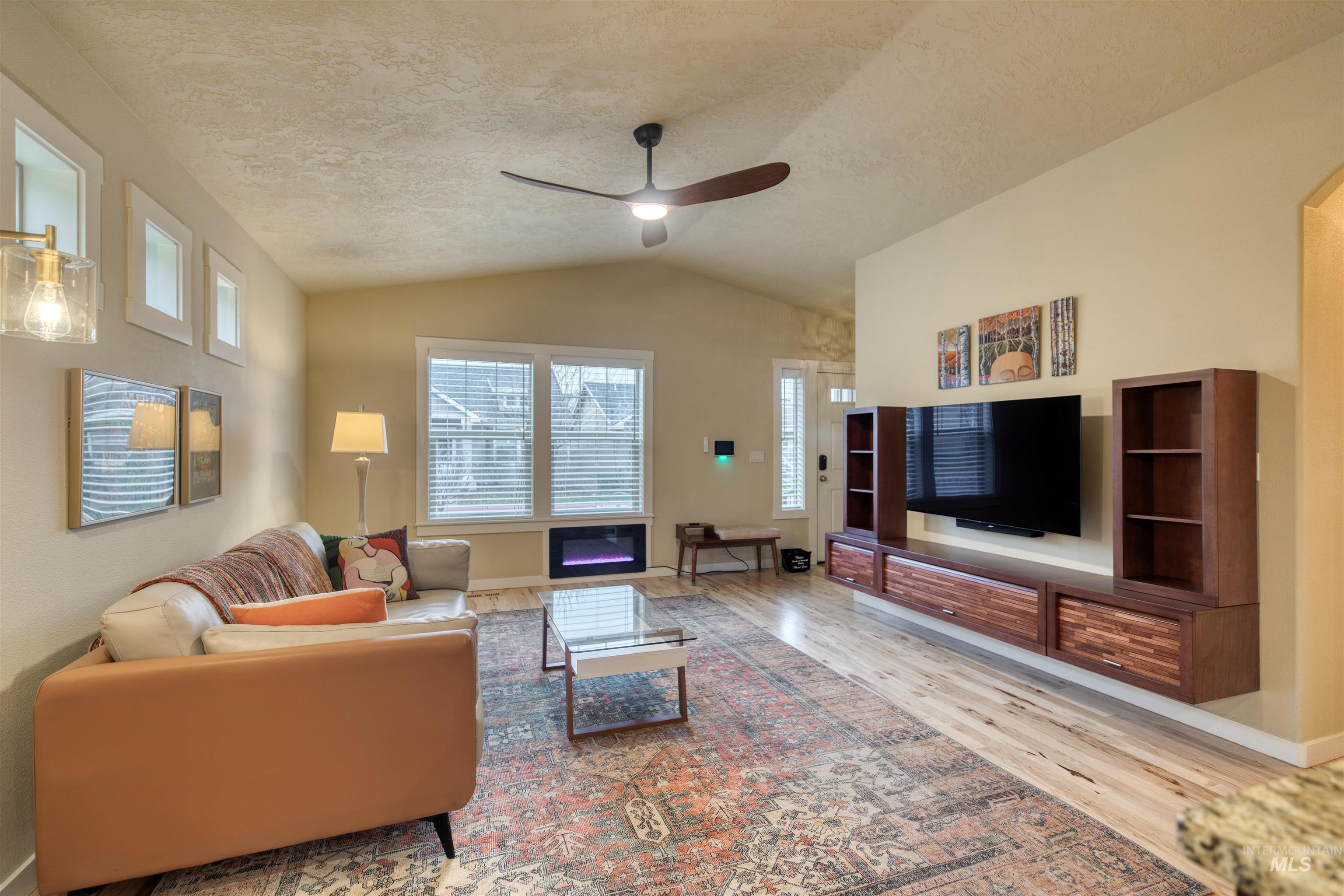 7334 W Baron Ln, Boise, Idaho 83714-5094, 3 Bedrooms, 2 Bathrooms, Residential For Sale, Price $484,000,MLS 98971126