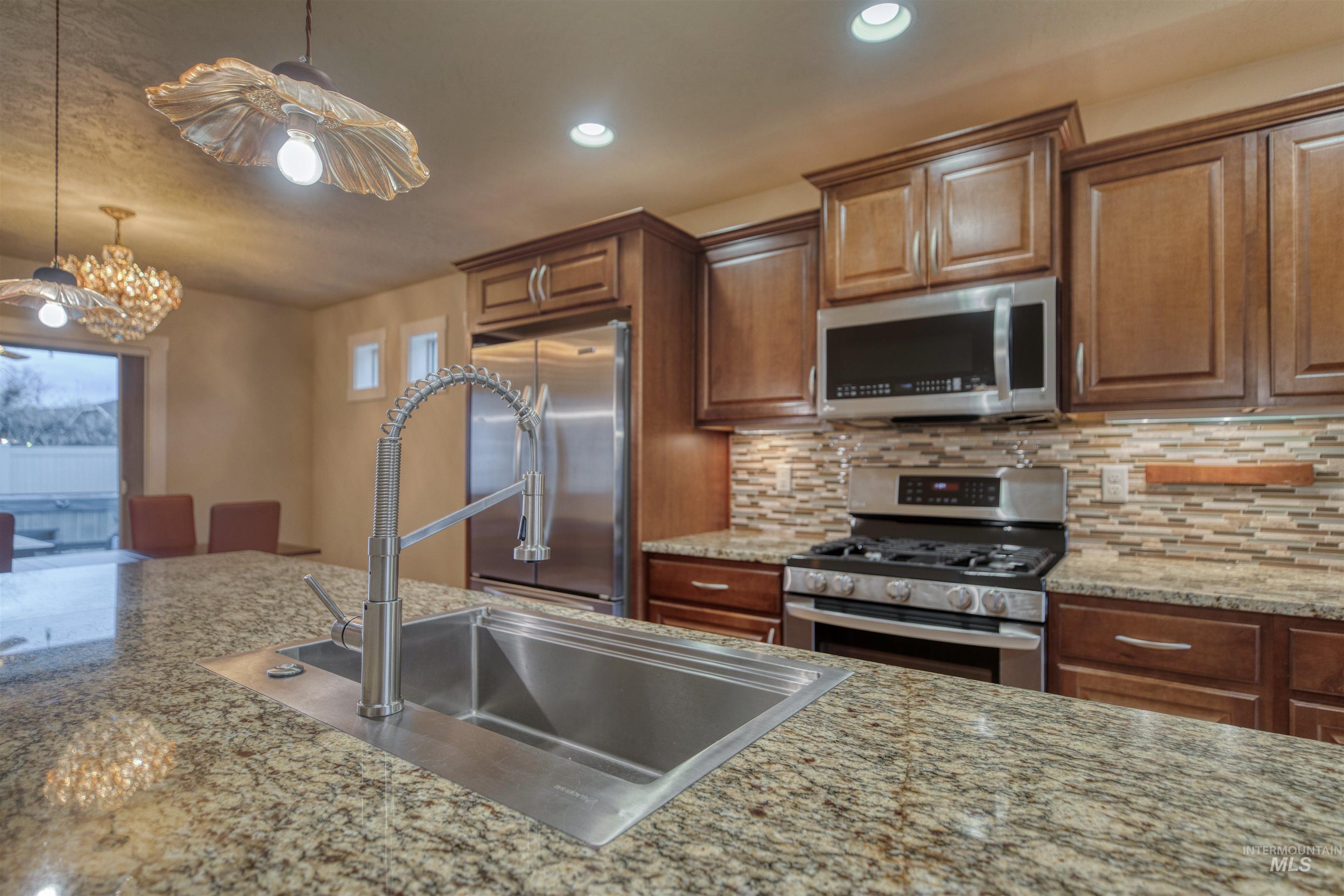 7334 W Baron Ln, Boise, Idaho 83714-5094, 3 Bedrooms, 2 Bathrooms, Residential For Sale, Price $484,000,MLS 98971126