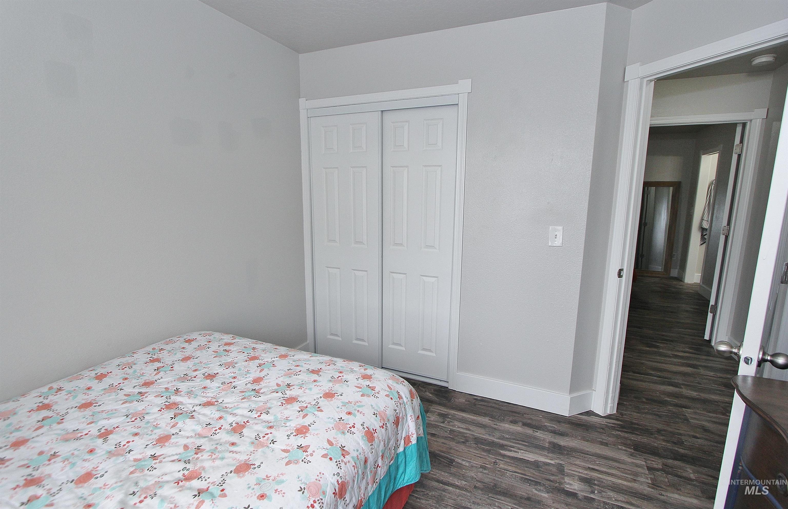 516 Arrowhead Dr, Nampa, Idaho 83686, 3 Bedrooms, 2 Bathrooms, Residential For Sale, Price $339,900,MLS 98971127