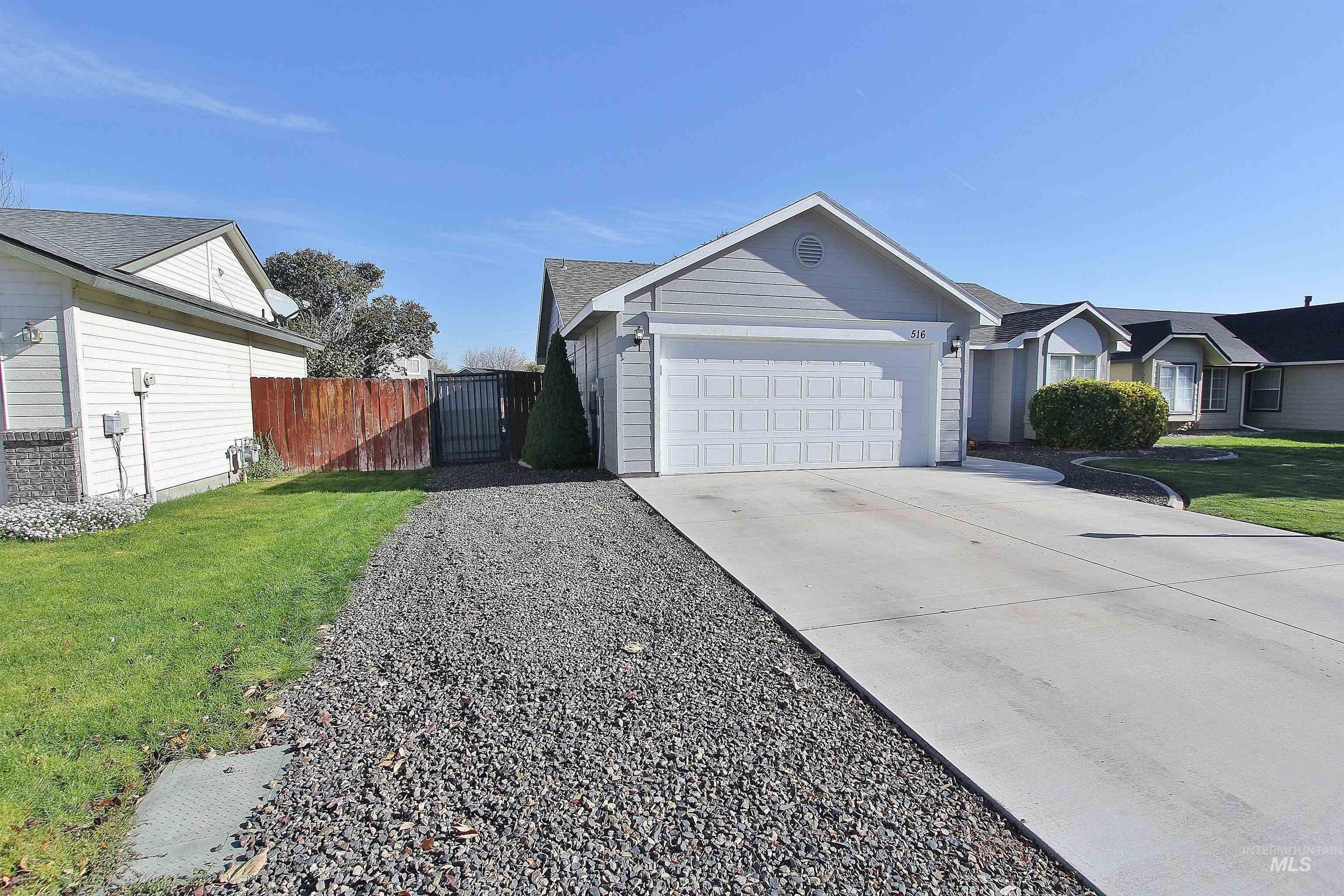 516 Arrowhead Dr, Nampa, Idaho 83686, 3 Bedrooms, 2 Bathrooms, Residential For Sale, Price $339,900,MLS 98971127
