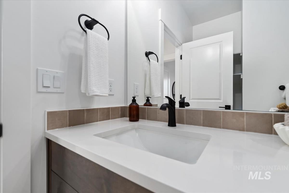 735 S Calhoun Ln, Star, Idaho 83669, 3 Bedrooms, 2.5 Bathrooms, Residential For Sale, Price $593,880,MLS 98971128