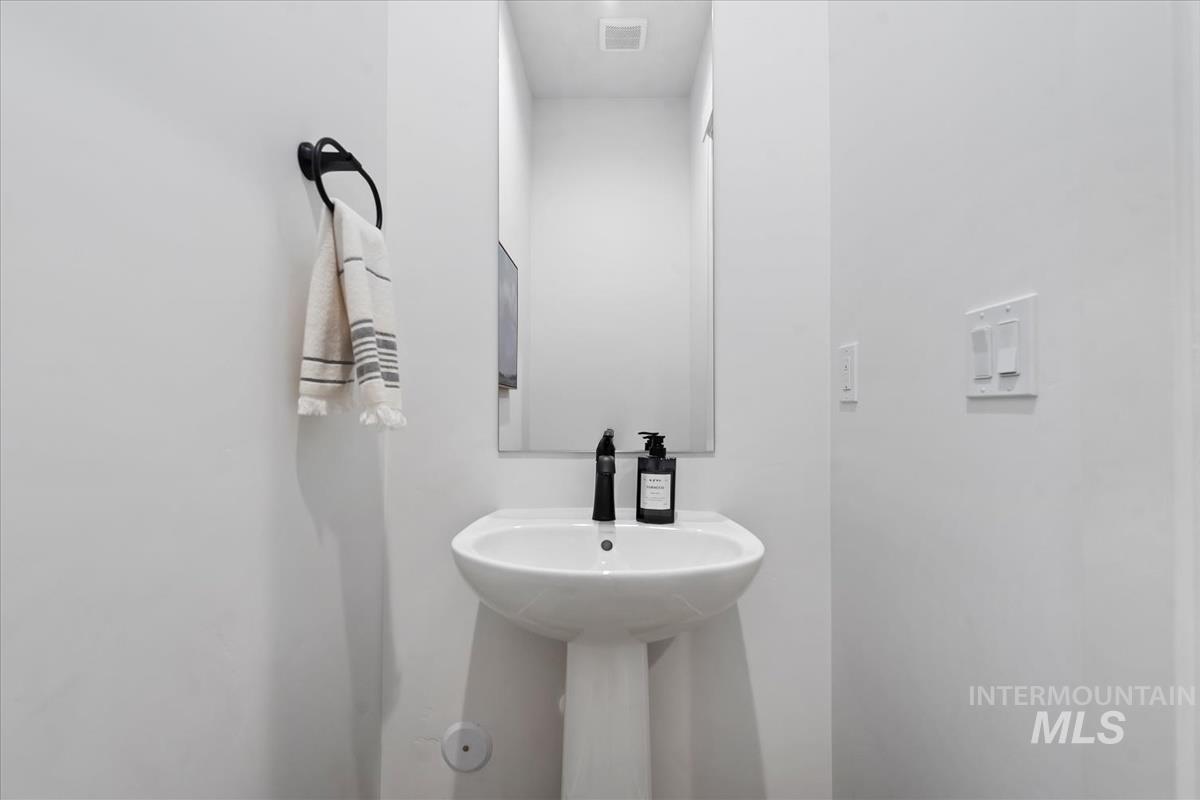 735 S Calhoun Ln, Star, Idaho 83669, 3 Bedrooms, 2.5 Bathrooms, Residential For Sale, Price $593,880,MLS 98971128