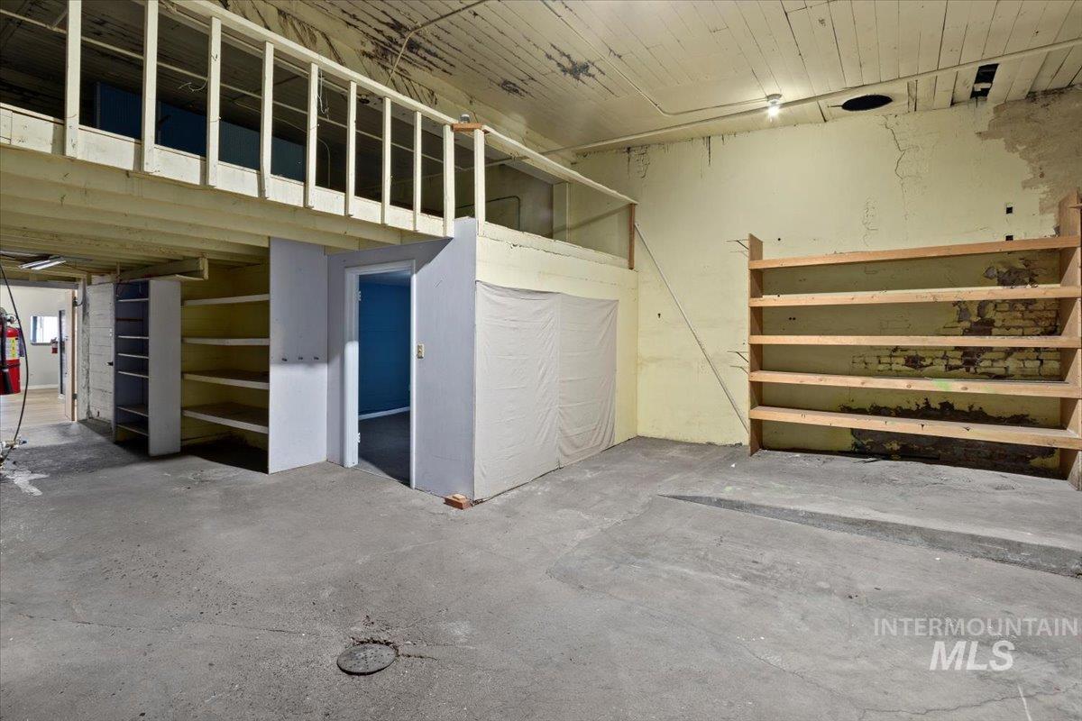 1005 & 1007 Main St, Buhl, Idaho 83316-1627, 3 Bedrooms, 16 Rooms, Business/Commercial For Sale, Price $439,900,MLS 98971129