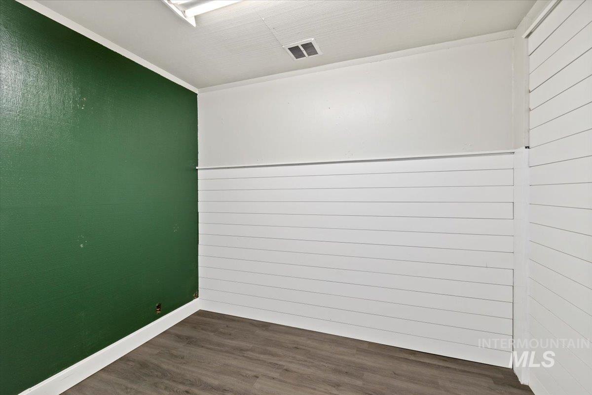 1005 & 1007 Main St, Buhl, Idaho 83316-1627, 3 Bedrooms, 16 Rooms, Business/Commercial For Sale, Price $439,900,MLS 98971129