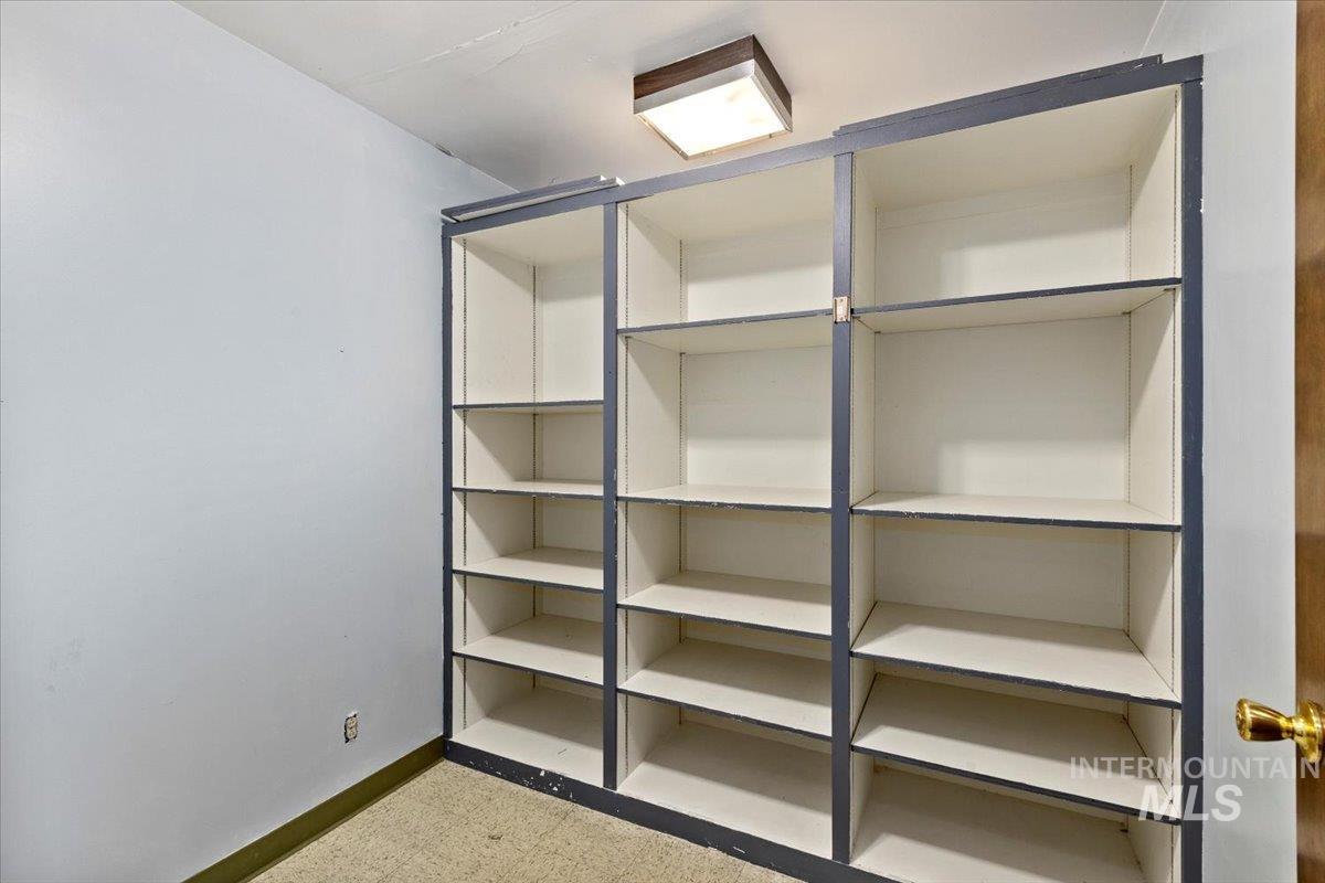 1005 & 1007 Main St, Buhl, Idaho 83316-1627, 3 Bedrooms, 16 Rooms, Business/Commercial For Sale, Price $439,900,MLS 98971129