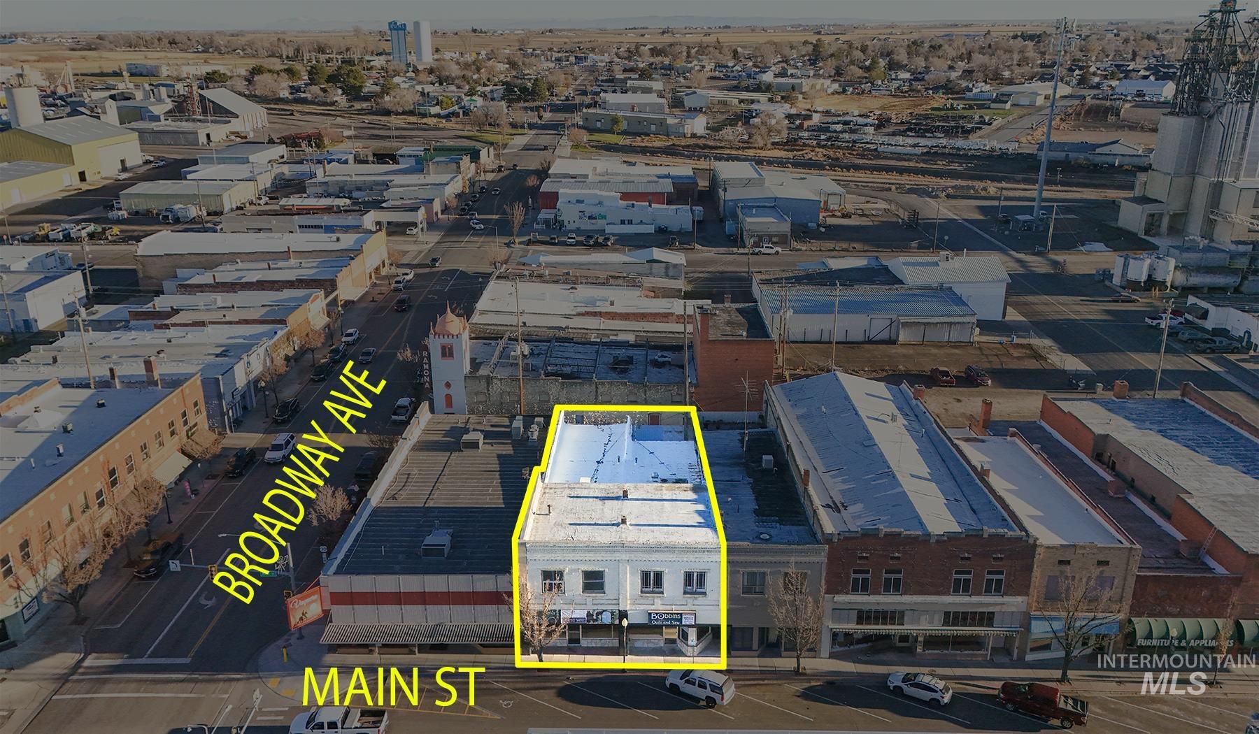 1005 & 1007 Main St, Buhl, Idaho 83316-1627, 3 Bedrooms, 16 Rooms, Business/Commercial For Sale, Price $439,900,MLS 98971129