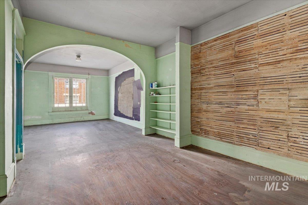 1005 & 1007 Main St, Buhl, Idaho 83316-1627, 3 Bedrooms, 16 Rooms, Business/Commercial For Sale, Price $439,900,MLS 98971129