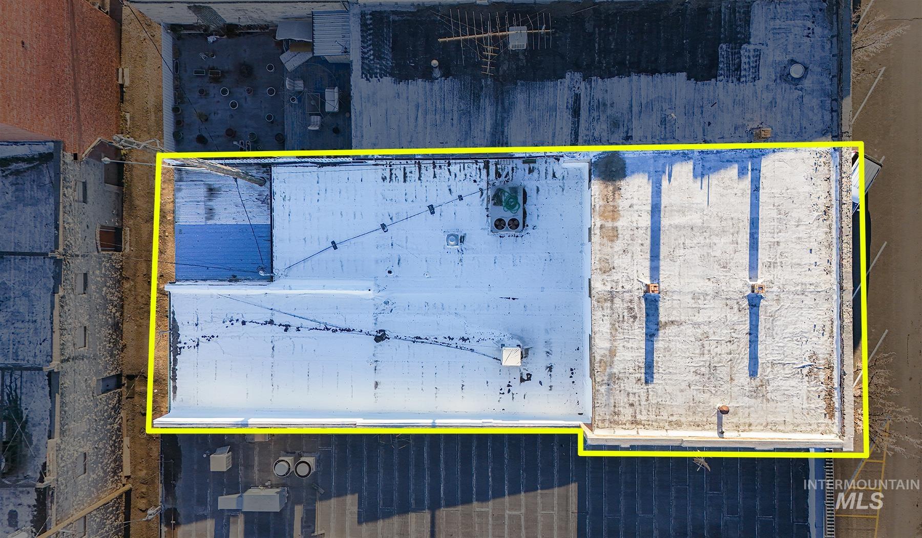 1005 & 1007 Main St, Buhl, Idaho 83316-1627, 3 Bedrooms, 16 Rooms, Business/Commercial For Sale, Price $439,900,MLS 98971129