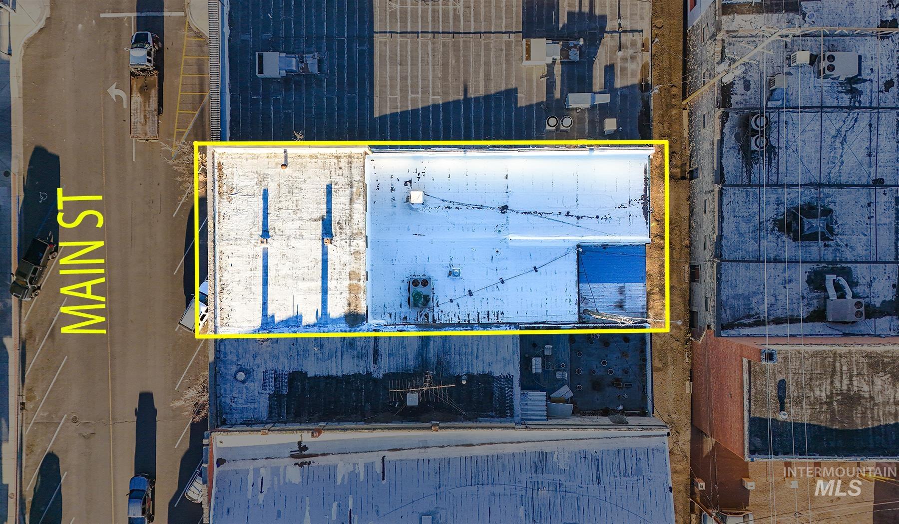 1005 & 1007 Main St, Buhl, Idaho 83316-1627, 3 Bedrooms, 16 Rooms, Business/Commercial For Sale, Price $439,900,MLS 98971129