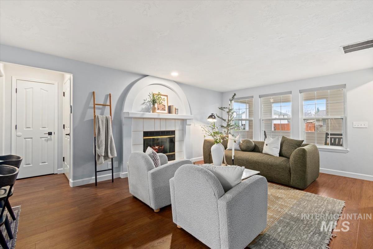 2948 W Gemstone Dr, Meridian, Idaho 83646, 4 Bedrooms, 2.5 Bathrooms, Residential For Sale, Price $499,900,MLS 98971131