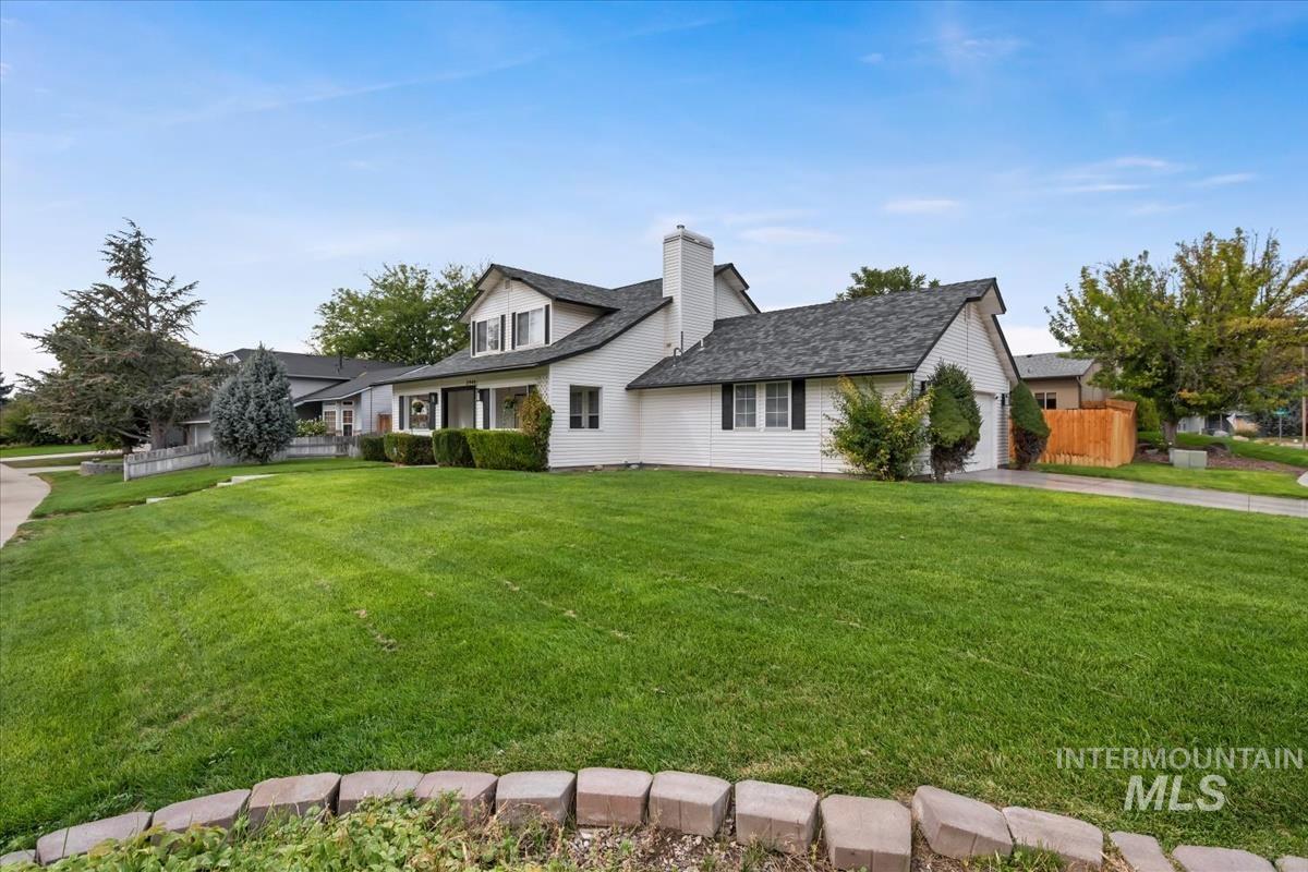 2948 W Gemstone Dr, Meridian, Idaho 83646, 4 Bedrooms, 2.5 Bathrooms, Residential For Sale, Price $499,900,MLS 98971131