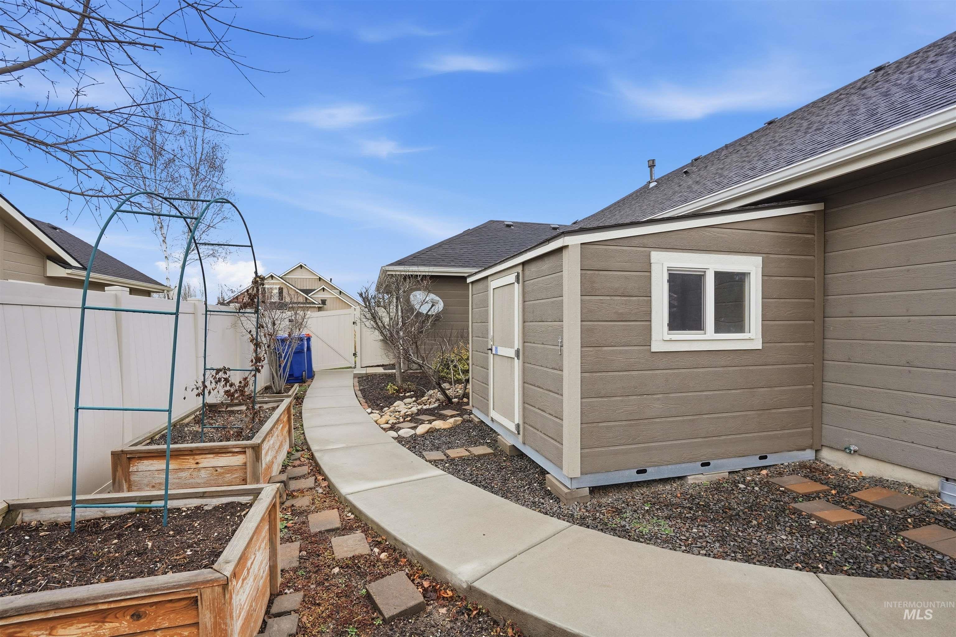 5697 W Combermere Dr, Eagle, Idaho 83616-4983, 3 Bedrooms, 2 Bathrooms, Residential For Sale, Price $625,000,MLS 98971137