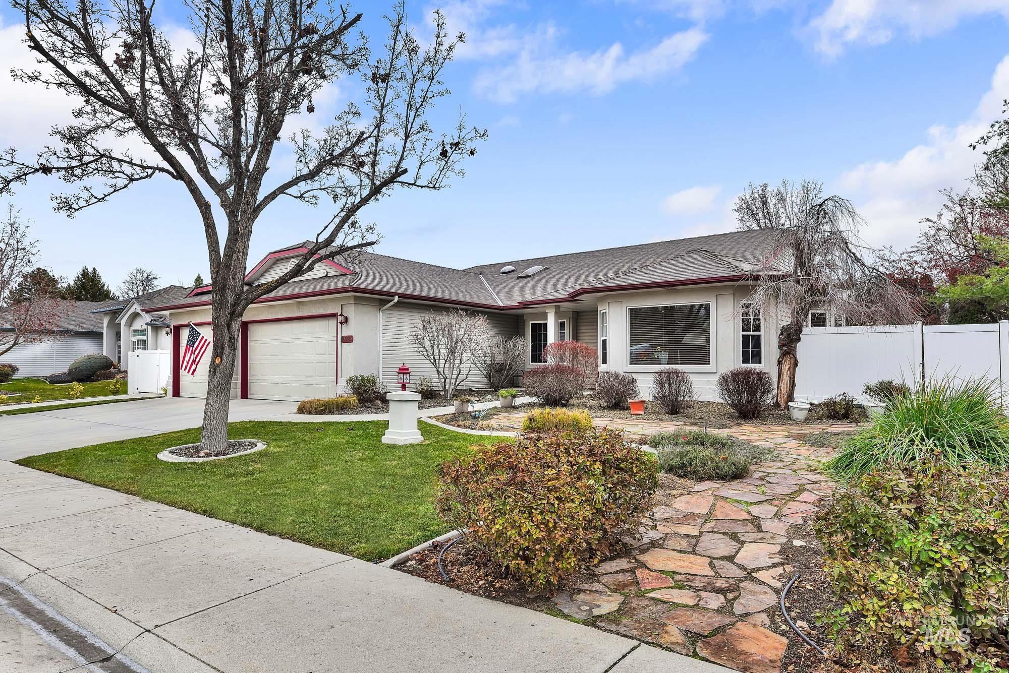 2024 SE 3rd Way, Meridian, Idaho 83642, 3 Bedrooms, 2 Bathrooms, Residential For Sale, Price $675,000, 98971141