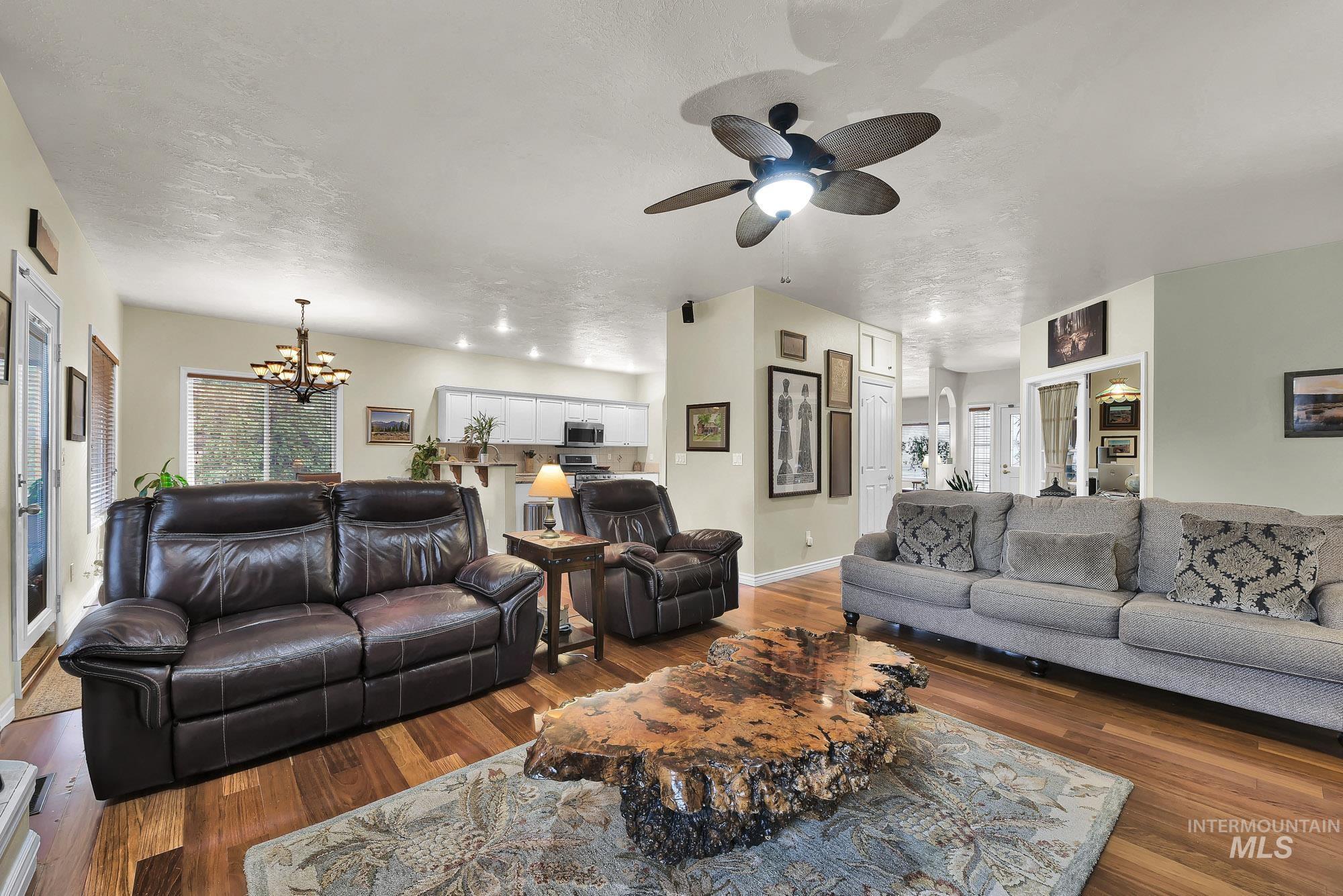 2024 SE 3rd Way, Meridian, Idaho 83642, 3 Bedrooms, 2 Bathrooms, Residential For Sale, Price $675,000, 98971141