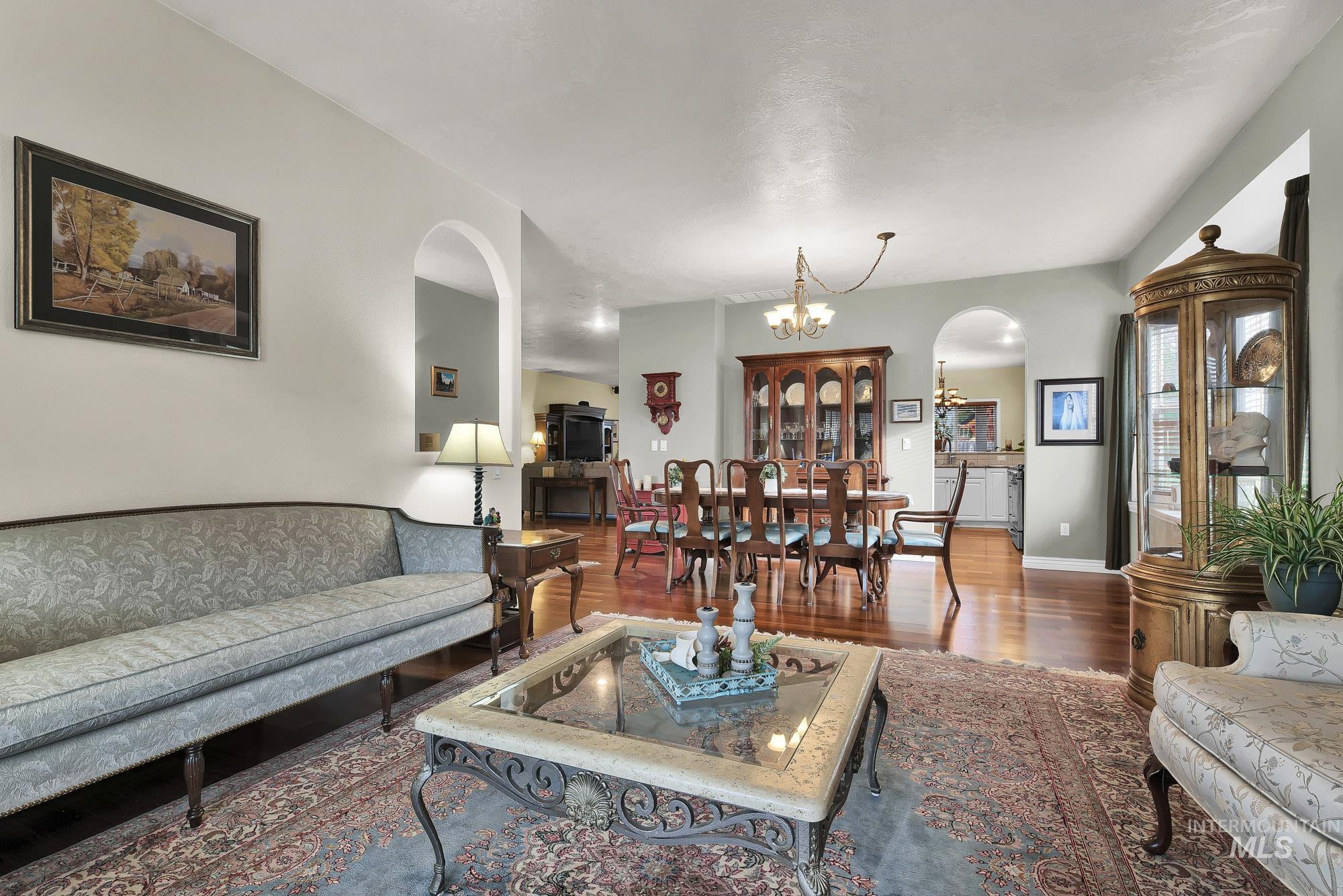 2024 SE 3rd Way, Meridian, Idaho 83642, 3 Bedrooms, 2 Bathrooms, Residential For Sale, Price $675,000, 98971141