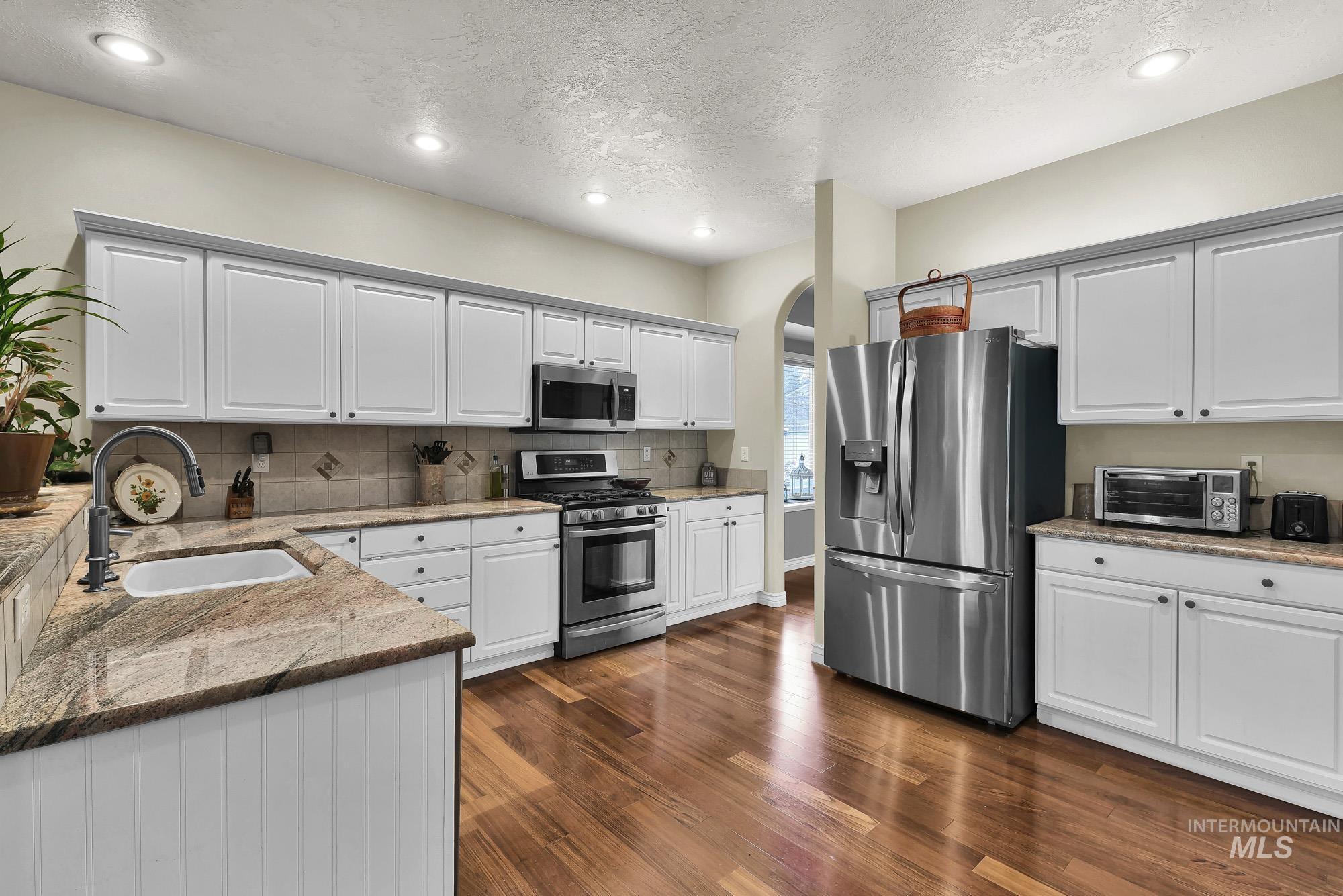 2024 SE 3rd Way, Meridian, Idaho 83642, 3 Bedrooms, 2 Bathrooms, Residential For Sale, Price $675,000, 98971141