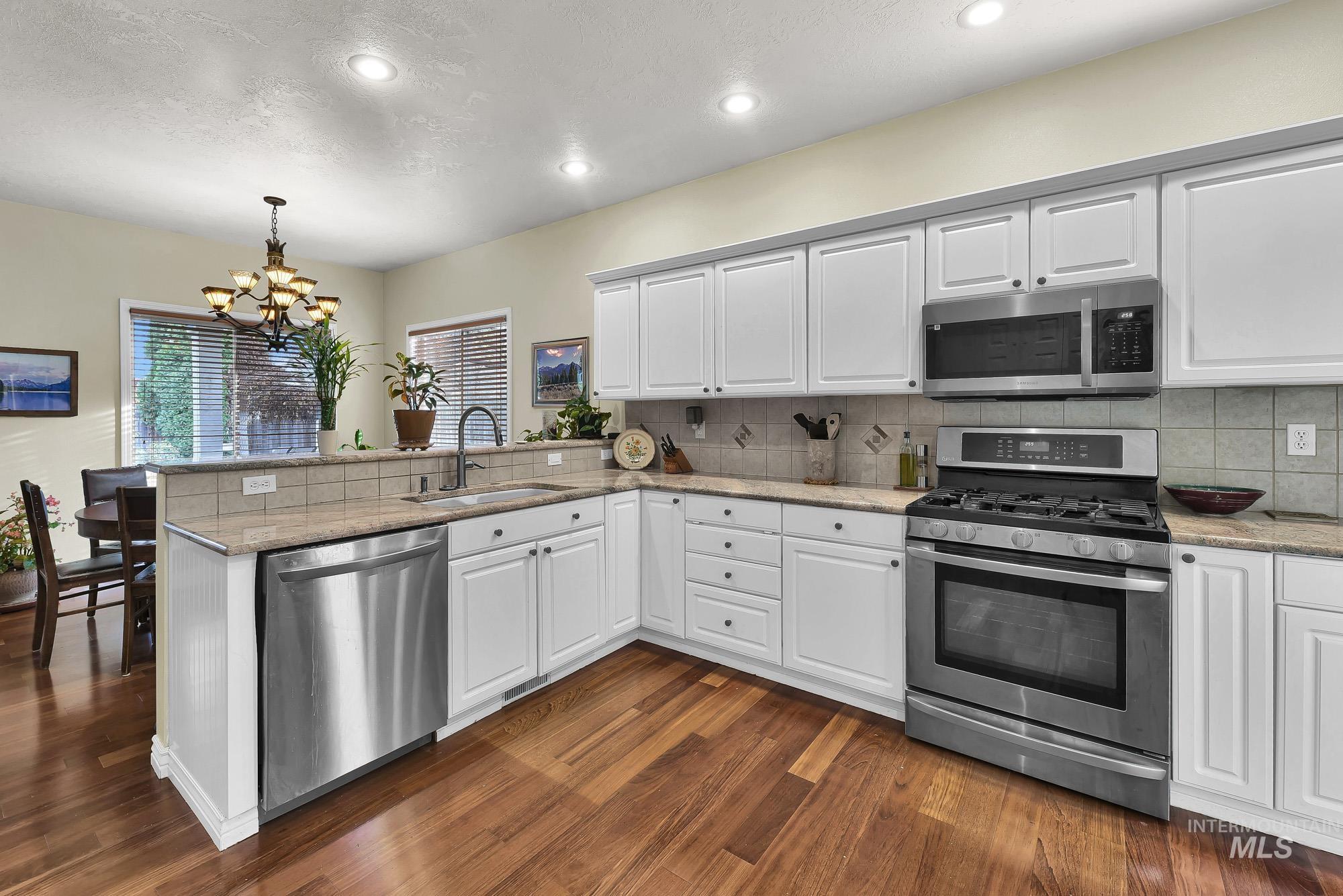 2024 SE 3rd Way, Meridian, Idaho 83642, 3 Bedrooms, 2 Bathrooms, Residential For Sale, Price $675,000, 98971141