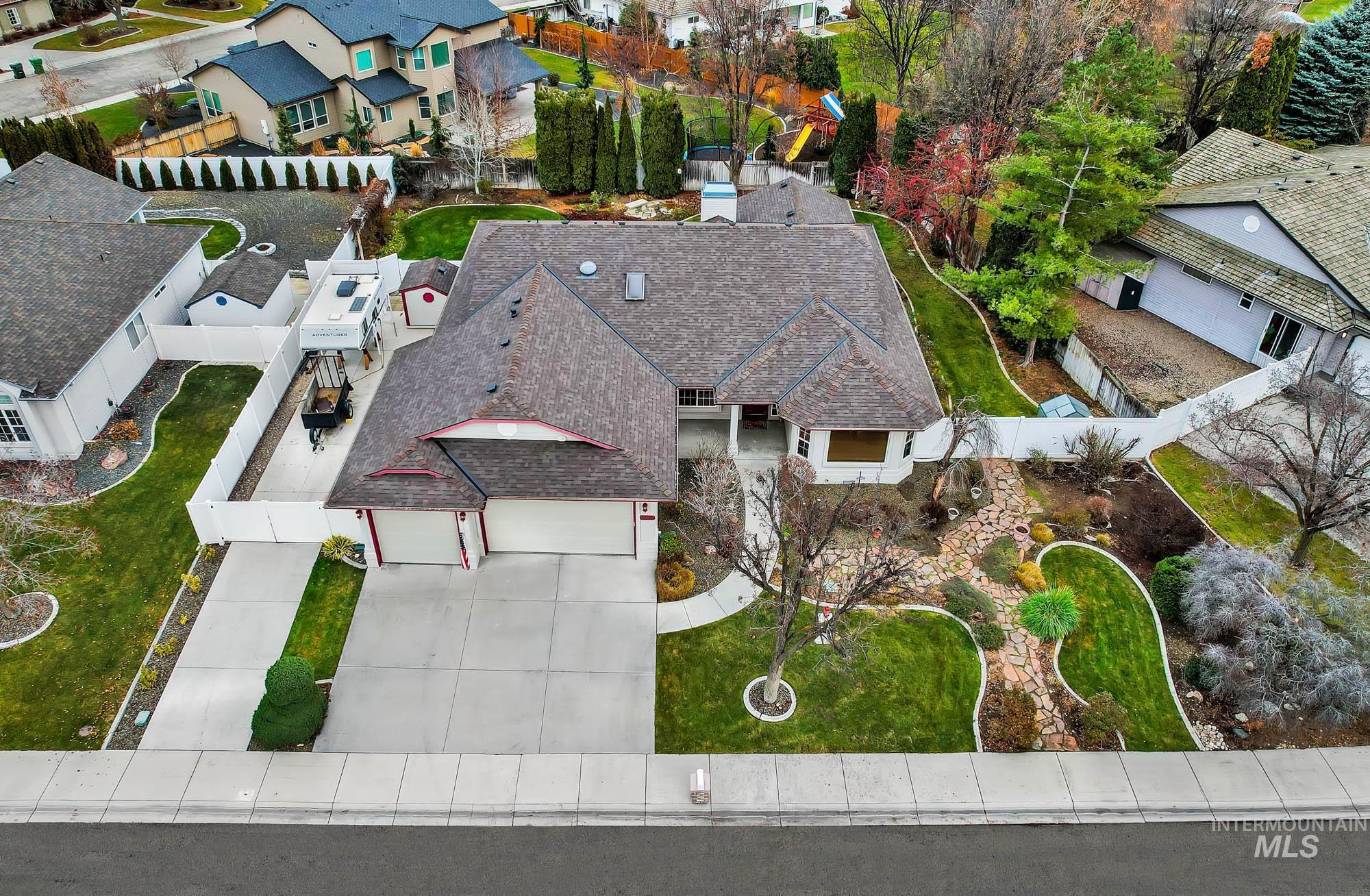 2024 SE 3rd Way, Meridian, Idaho 83642, 3 Bedrooms, 2 Bathrooms, Residential For Sale, Price $675,000, 98971141