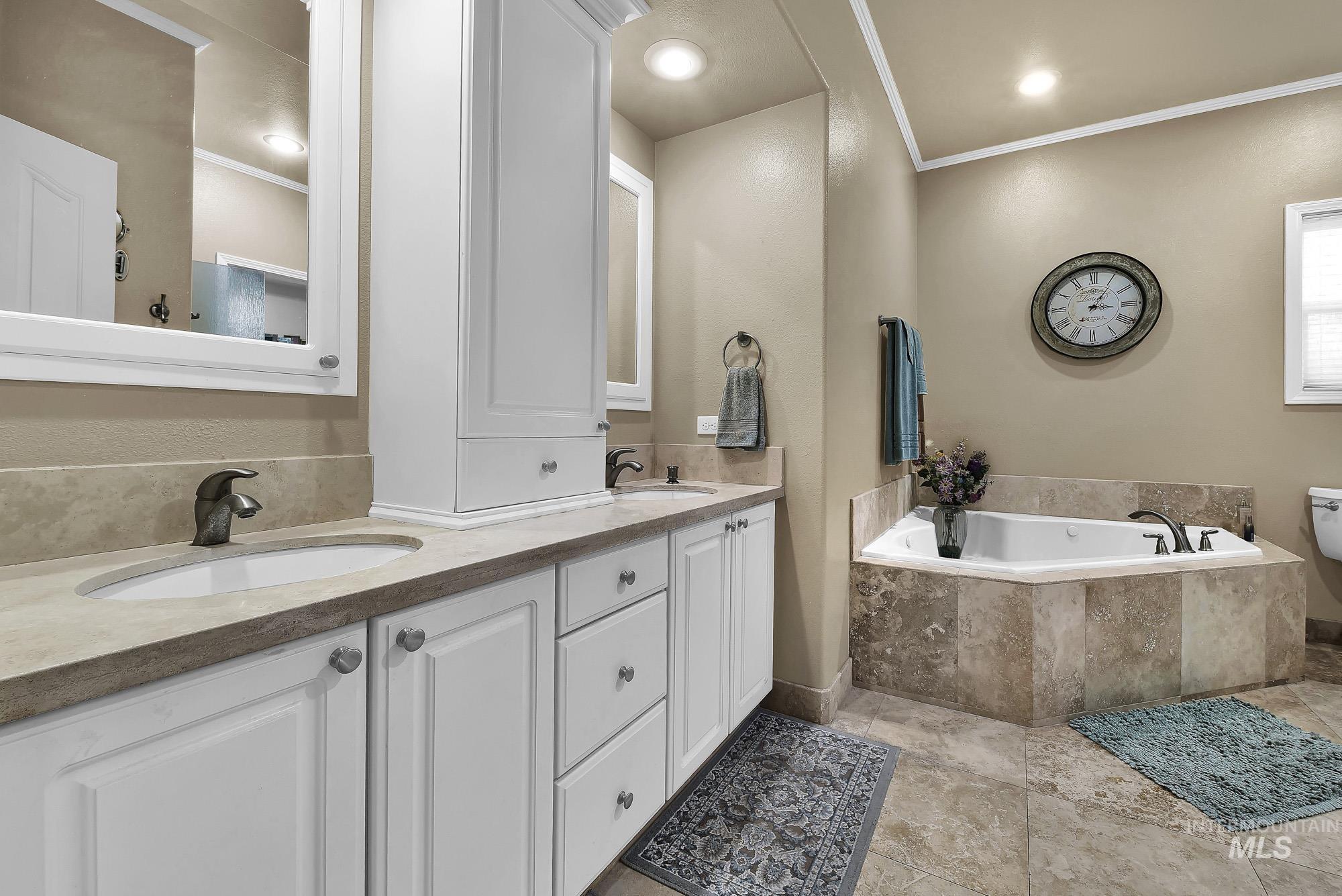 2024 SE 3rd Way, Meridian, Idaho 83642, 3 Bedrooms, 2 Bathrooms, Residential For Sale, Price $675,000, 98971141