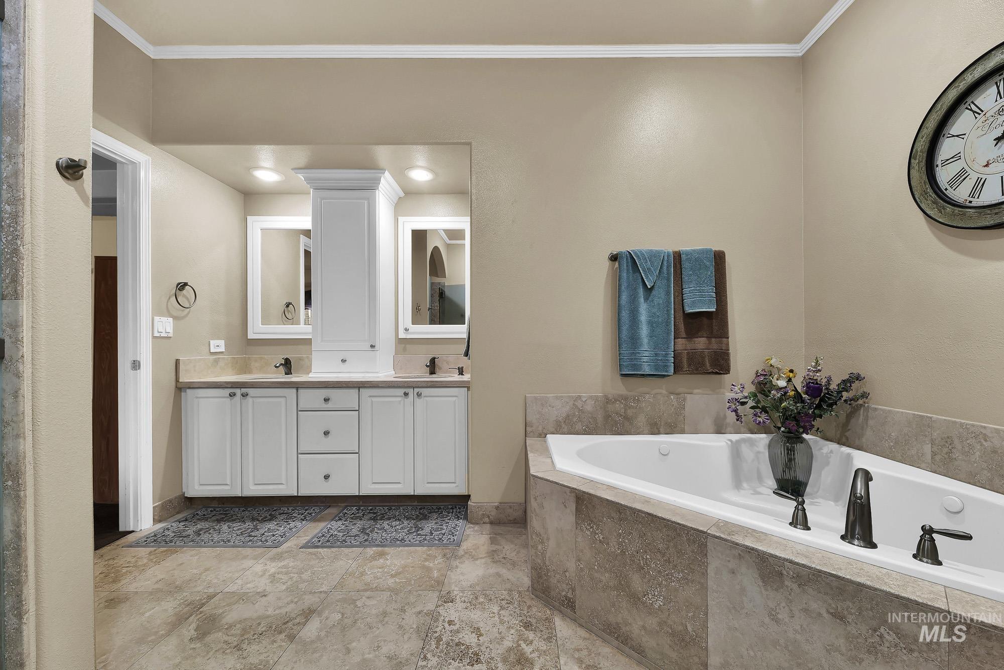 2024 SE 3rd Way, Meridian, Idaho 83642, 3 Bedrooms, 2 Bathrooms, Residential For Sale, Price $675,000, 98971141