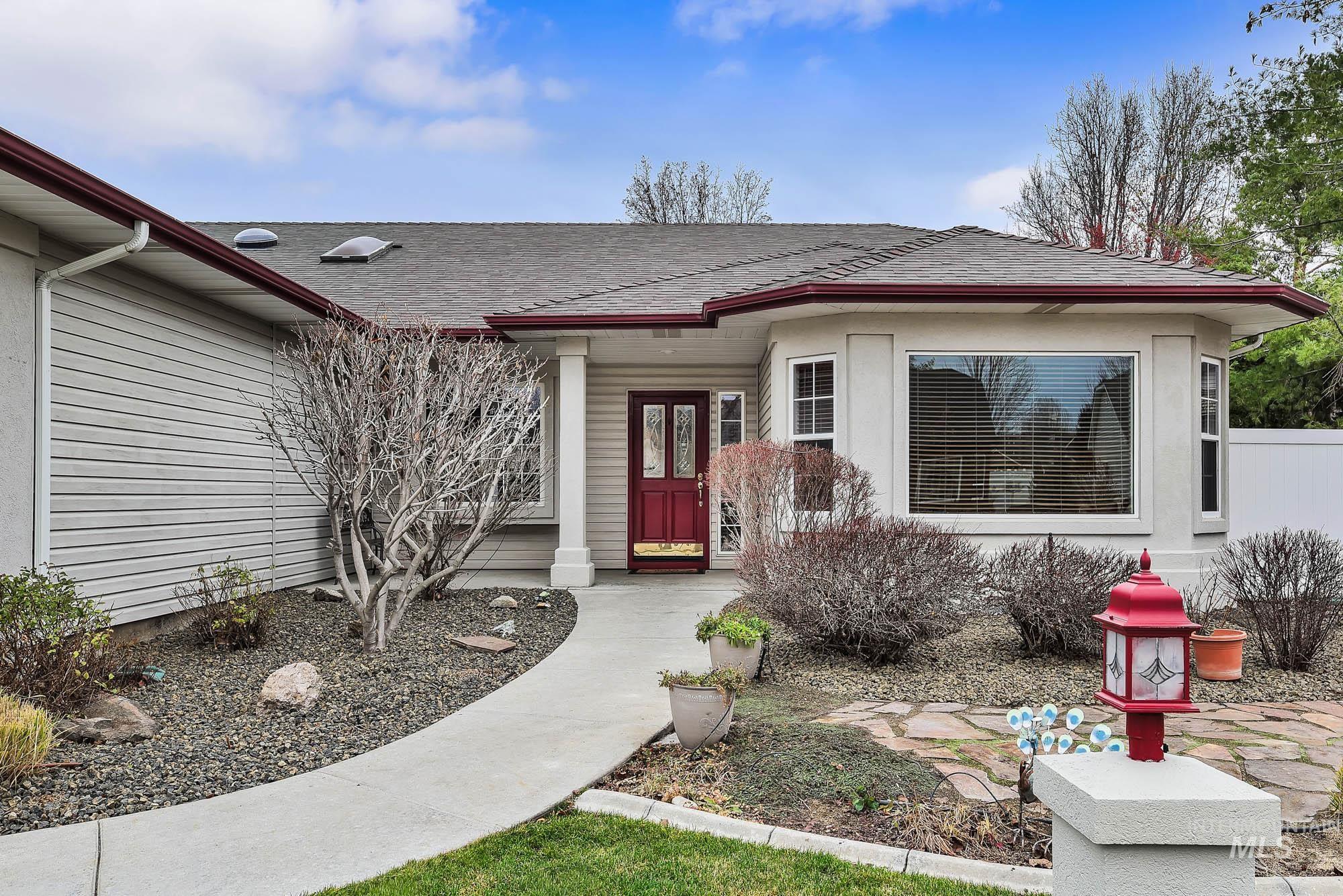 2024 SE 3rd Way, Meridian, Idaho 83642, 3 Bedrooms, 2 Bathrooms, Residential For Sale, Price $675,000, 98971141
