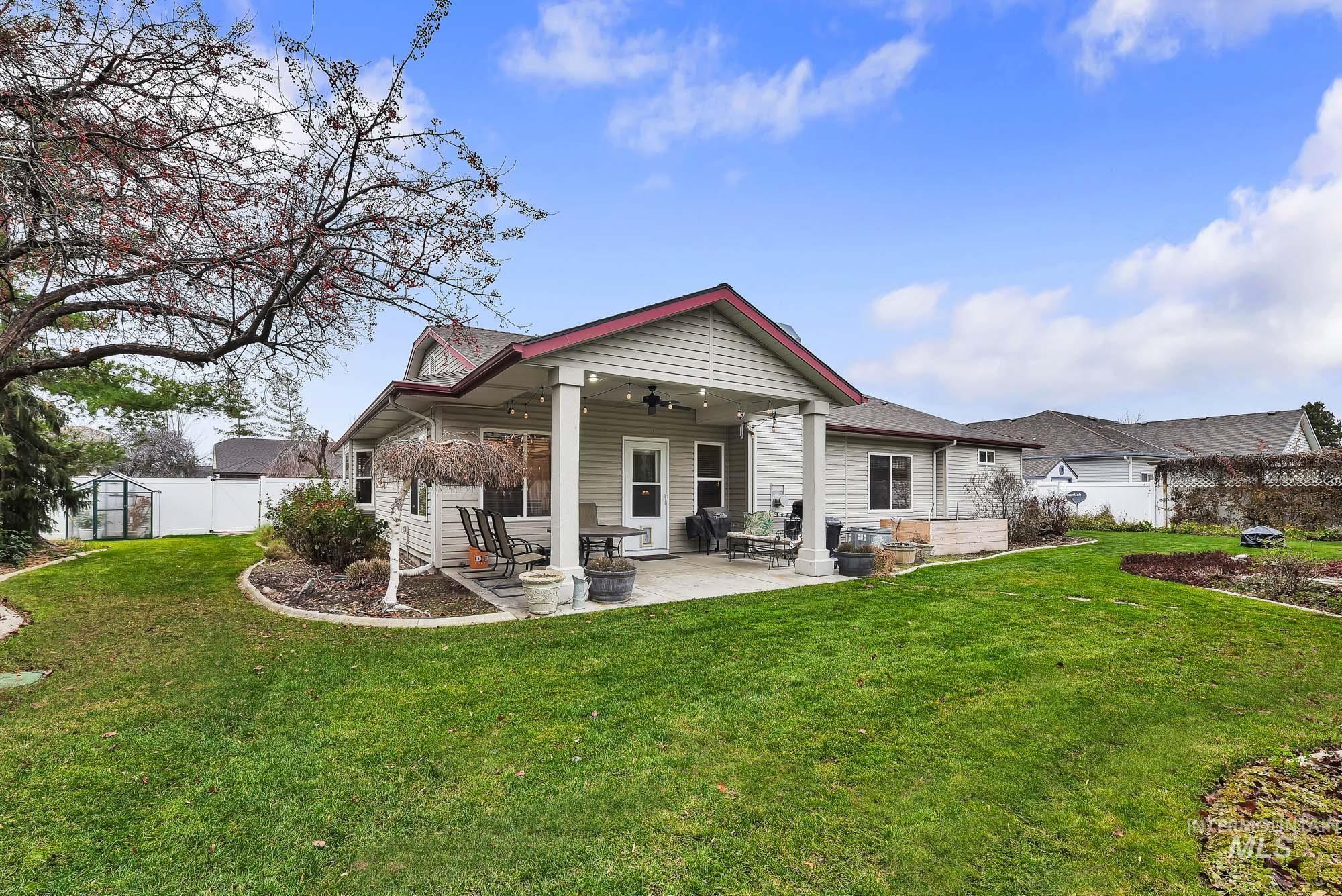 2024 SE 3rd Way, Meridian, Idaho 83642, 3 Bedrooms, 2 Bathrooms, Residential For Sale, Price $675,000, 98971141