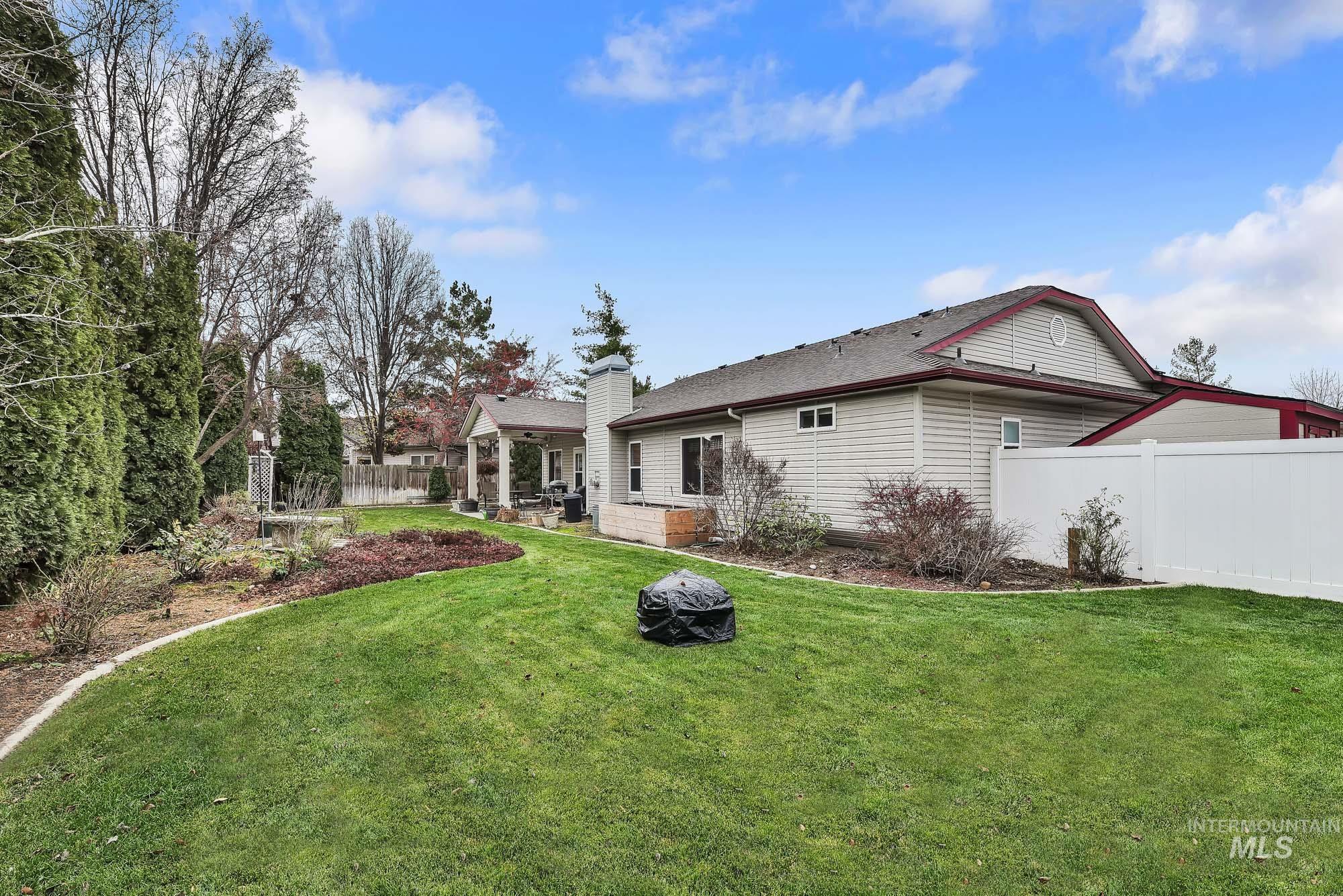 2024 SE 3rd Way, Meridian, Idaho 83642, 3 Bedrooms, 2 Bathrooms, Residential For Sale, Price $675,000, 98971141