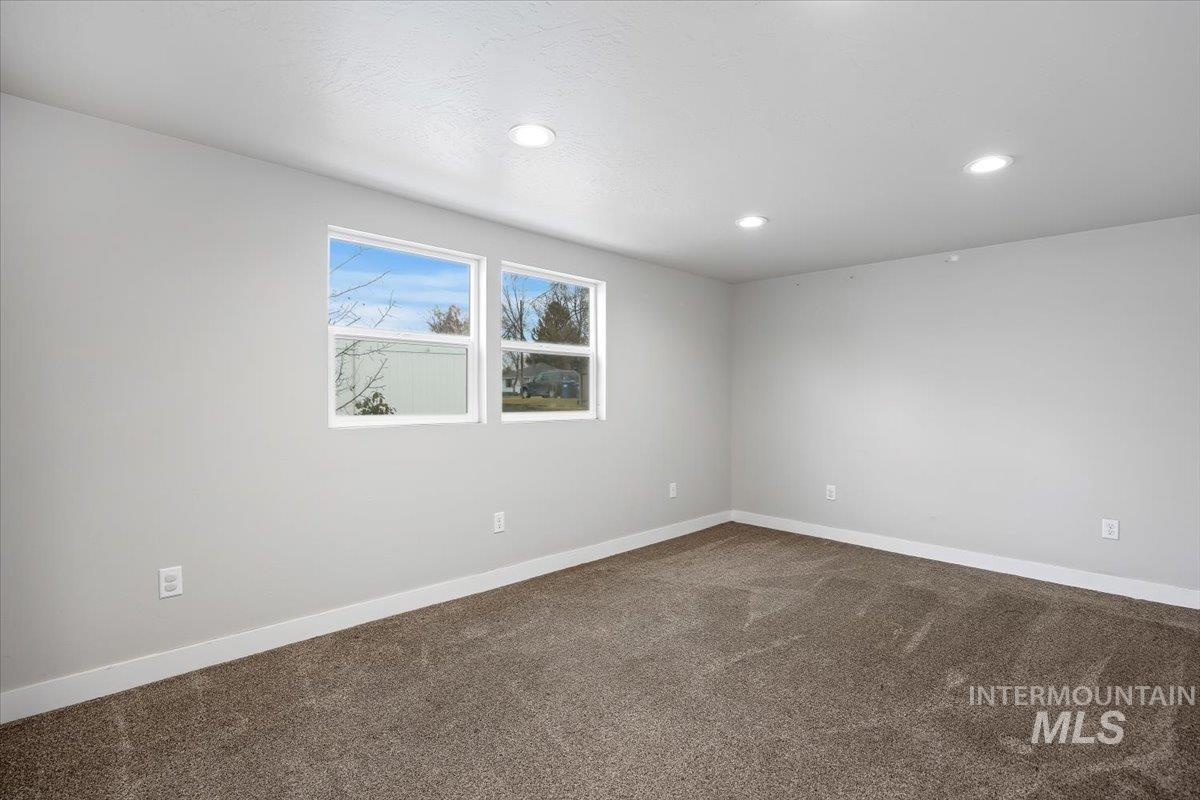 711 E Ave D, Jerome, Idaho 83338, 2 Bedrooms, 1 Bathroom, Residential For Sale, Price $320,000, 98971144