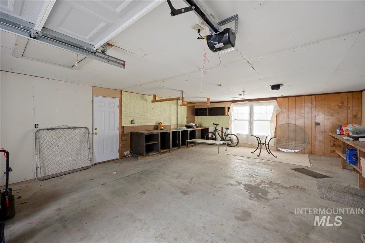 711 E Ave D, Jerome, Idaho 83338, 2 Bedrooms, 1 Bathroom, Residential For Sale, Price $320,000, 98971144