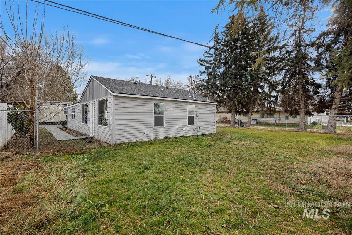 711 E Ave D, Jerome, Idaho 83338, 2 Bedrooms, 1 Bathroom, Residential For Sale, Price $320,000, 98971144