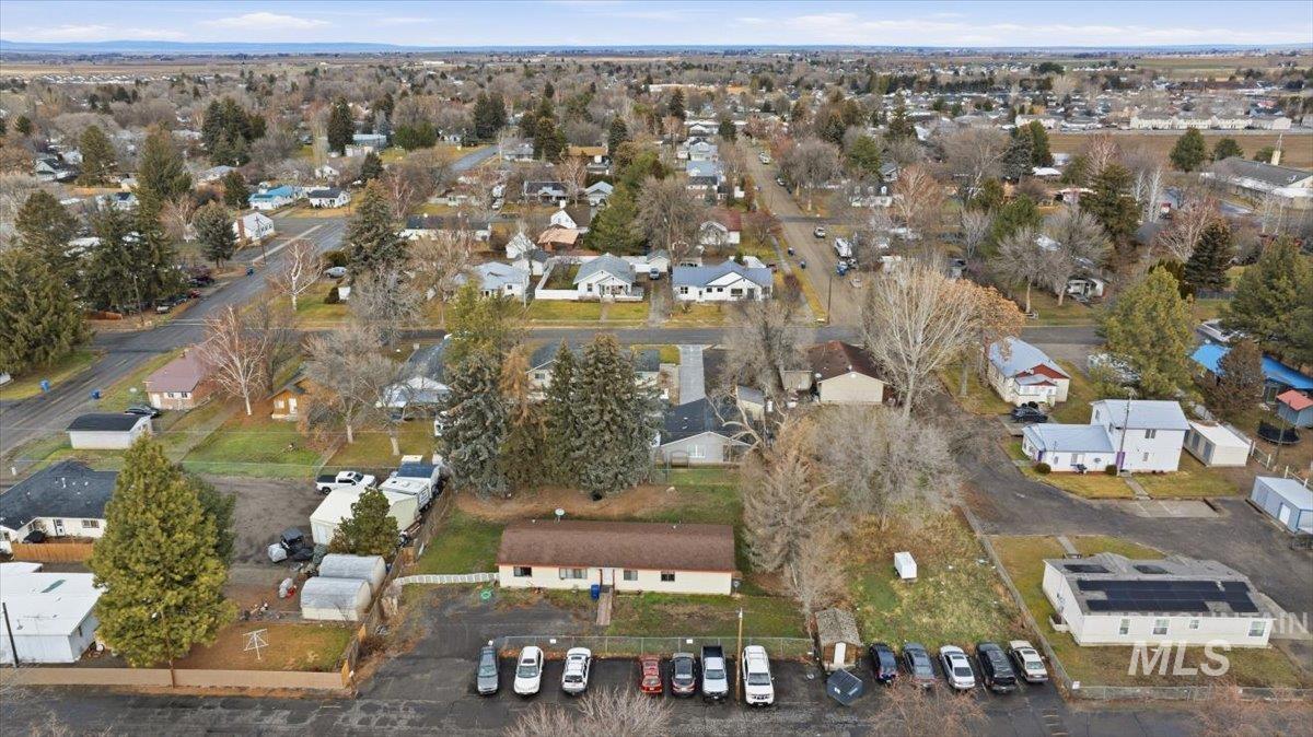 711 E Ave D, Jerome, Idaho 83338, 2 Bedrooms, 1 Bathroom, Residential For Sale, Price $320,000, 98971144