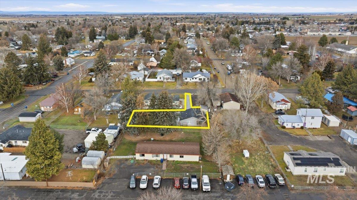 711 E Ave D, Jerome, Idaho 83338, 2 Bedrooms, 1 Bathroom, Residential For Sale, Price $320,000, 98971144