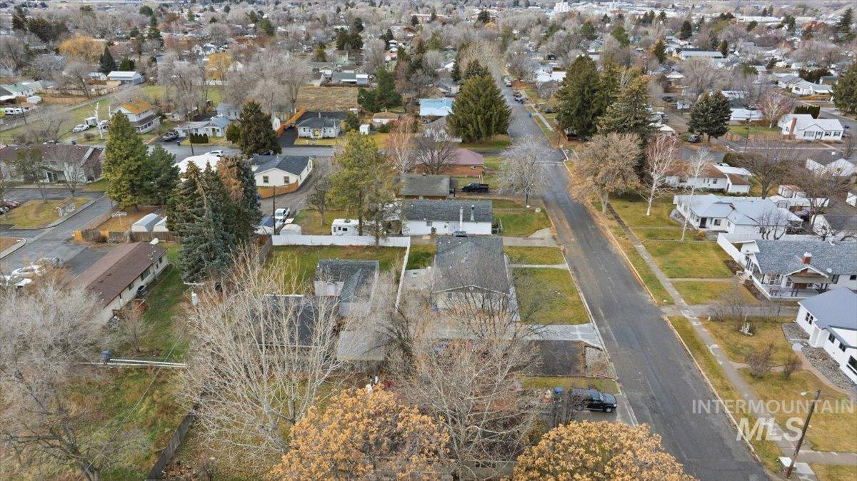 711 E Ave D, Jerome, Idaho 83338, 2 Bedrooms, 1 Bathroom, Residential For Sale, Price $320,000, 98971144