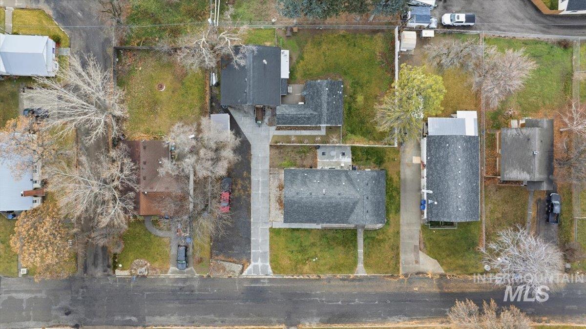 711 E Ave D, Jerome, Idaho 83338, 2 Bedrooms, 1 Bathroom, Residential For Sale, Price $320,000, 98971144