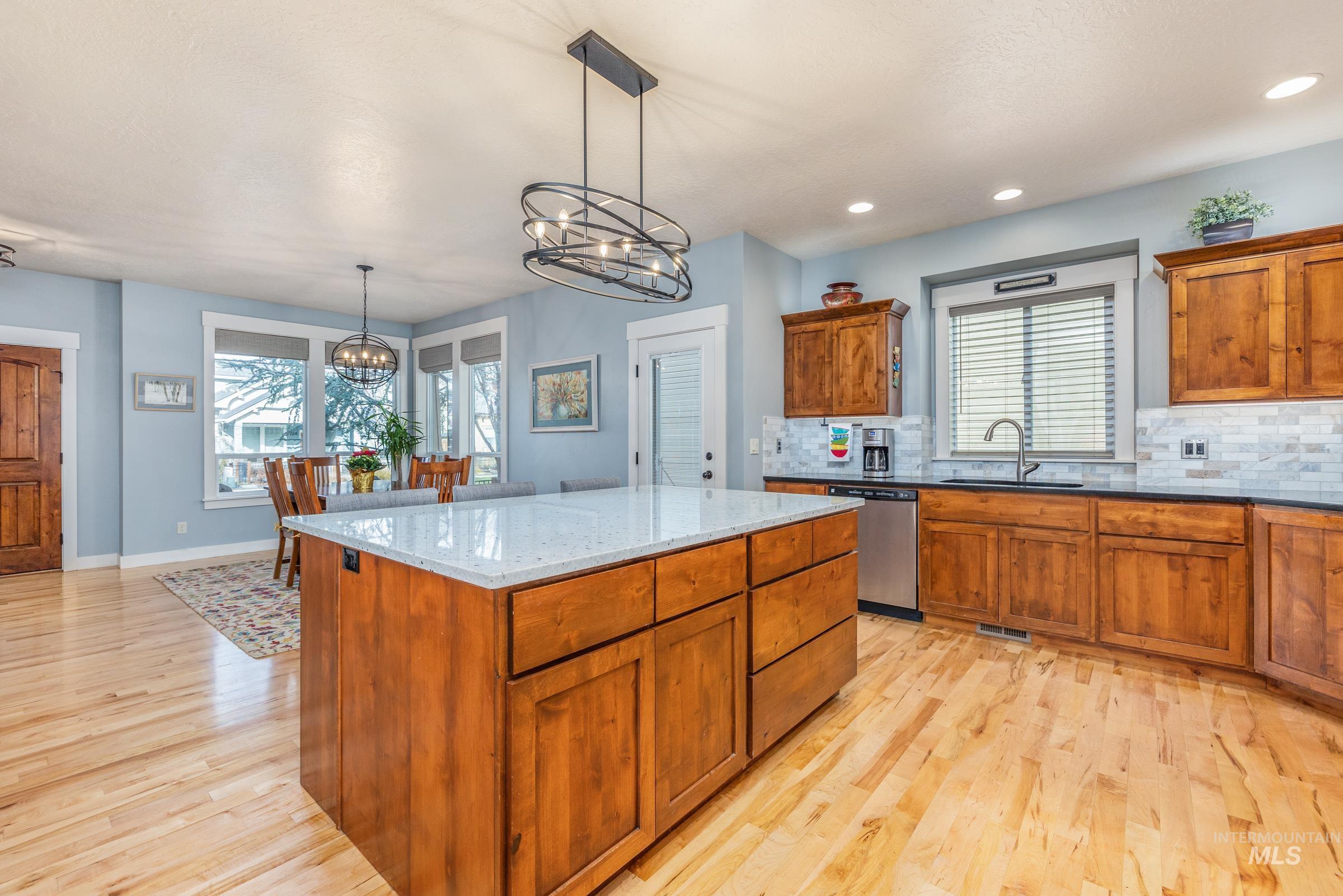 6756 S Talasi, Boise, Idaho 83709-8031, 3 Bedrooms, 2.5 Bathrooms, Residential For Sale, Price $540,000, 98971145