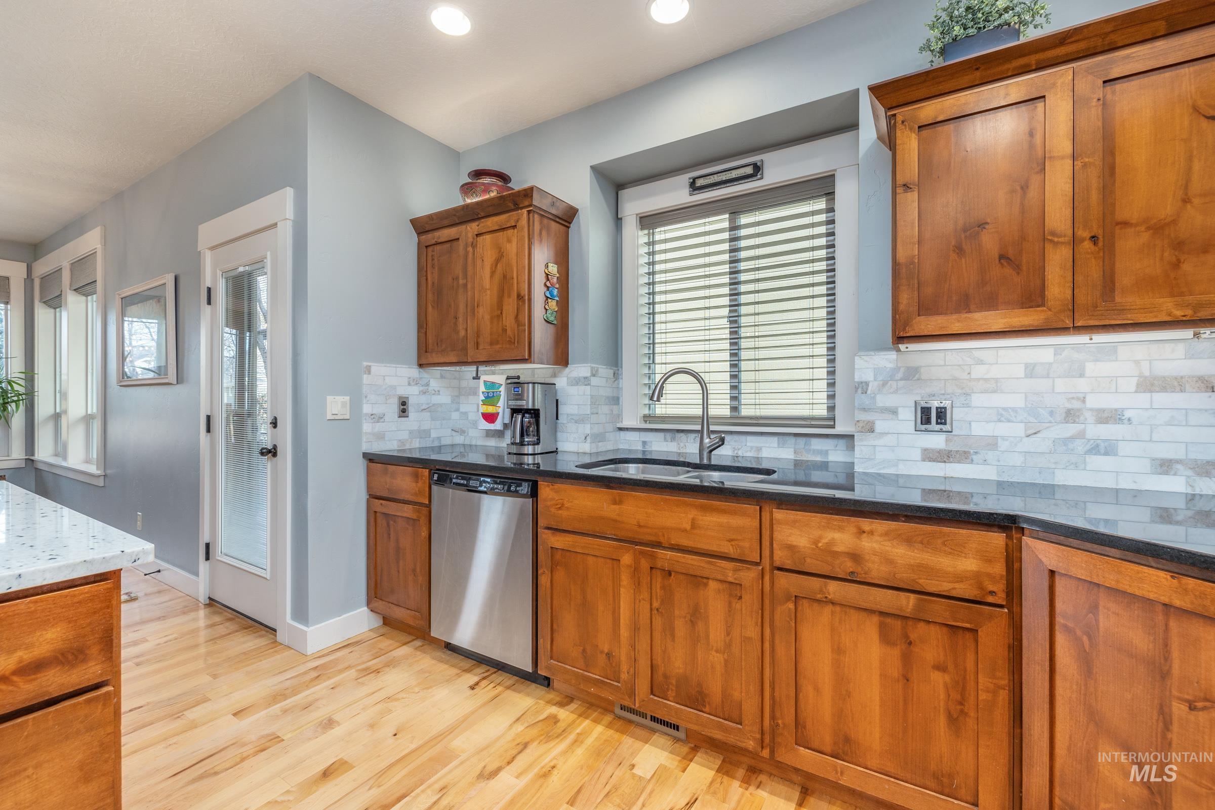 6756 S Talasi, Boise, Idaho 83709-8031, 3 Bedrooms, 2.5 Bathrooms, Residential For Sale, Price $533,000, 98971145