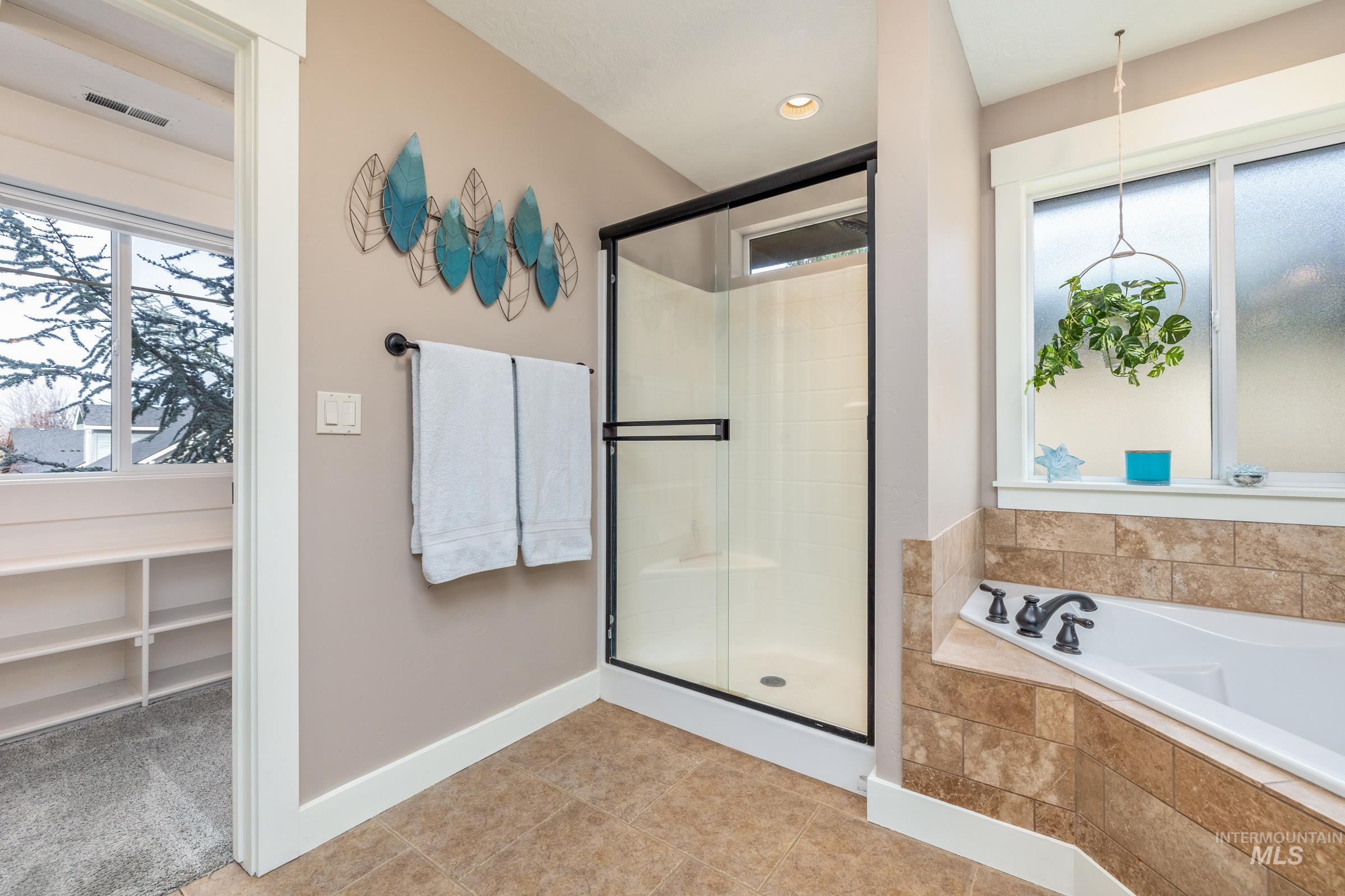 6756 S Talasi, Boise, Idaho 83709-8031, 3 Bedrooms, 2.5 Bathrooms, Residential For Sale, Price $533,000, 98971145