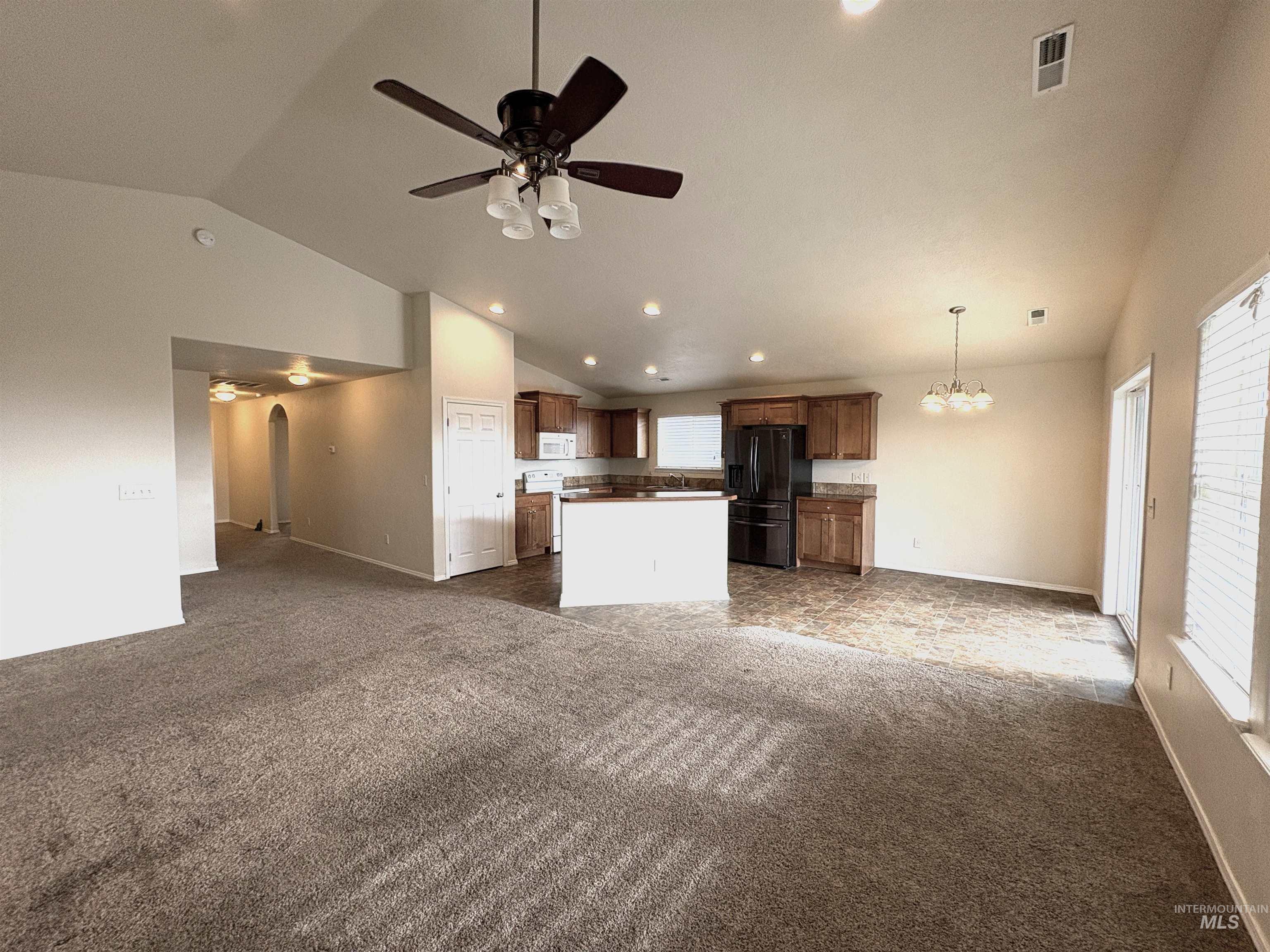 16251 Copperridge Way, Caldwell, Idaho 83607, 3 Bedrooms, 2 Bathrooms, Residential For Sale, Price $399,000,MLS 98971147