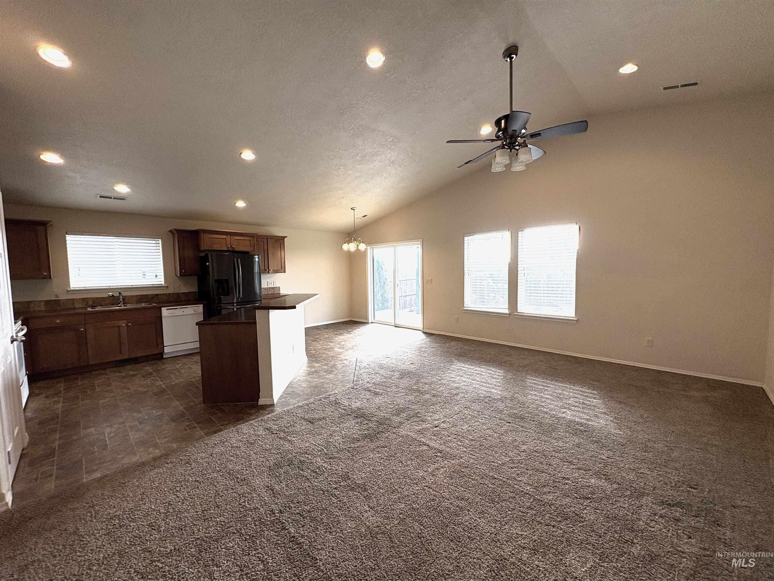 16251 Copperridge Way, Caldwell, Idaho 83607, 3 Bedrooms, 2 Bathrooms, Residential For Sale, Price $399,000,MLS 98971147