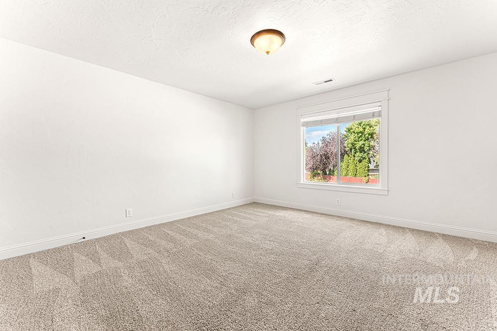 1708 E Sagemoor Dr, Meridian, Idaho 83642, 4 Bedrooms, 2.5 Bathrooms, Residential For Sale, Price $498,000, 98971151