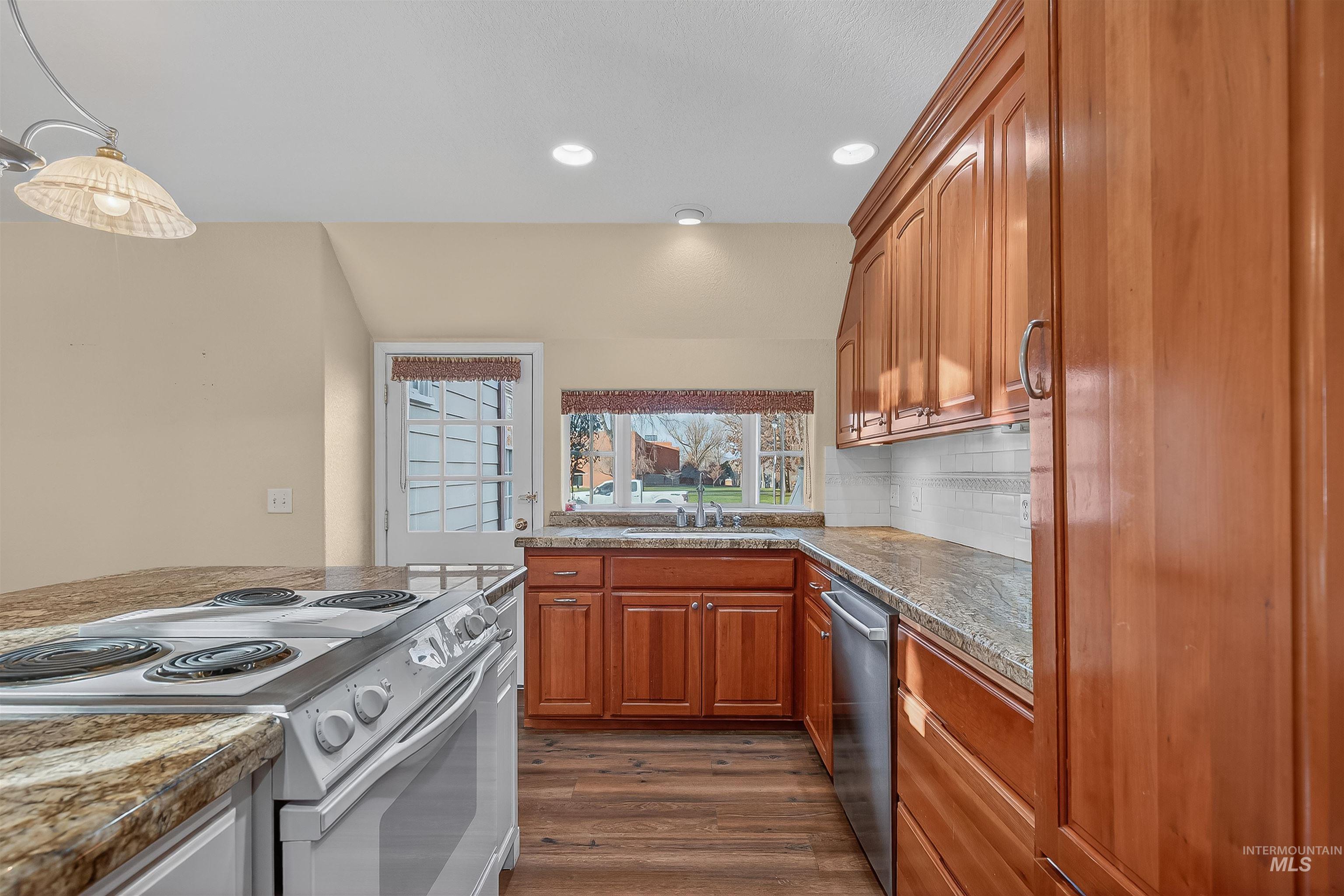 705 6th Street, Lewiston, Idaho 83501, 4 Bedrooms, 2 Bathrooms, Residential For Sale, Price $415,000, 98971153