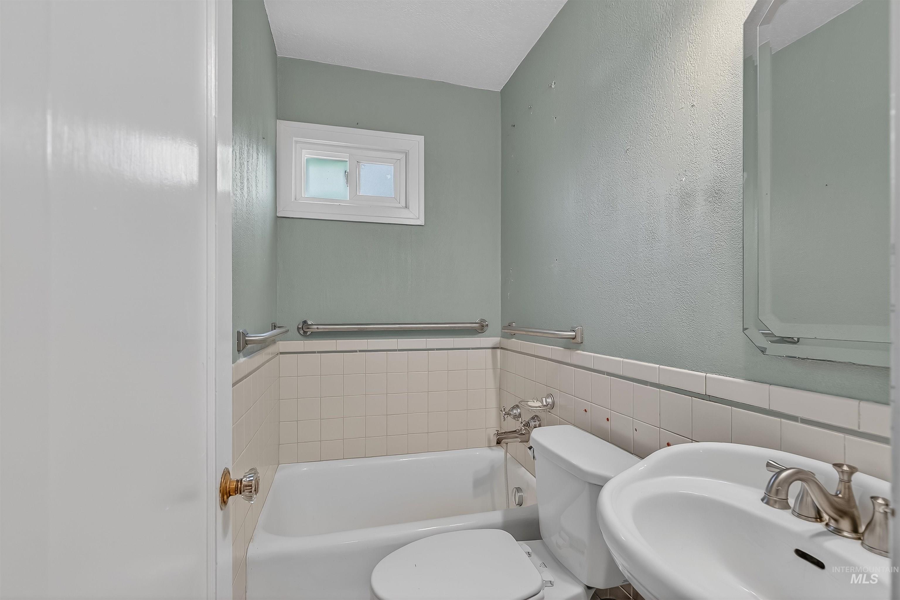 705 6th Street, Lewiston, Idaho 83501, 4 Bedrooms, 2 Bathrooms, Residential For Sale, Price $415,000, 98971153