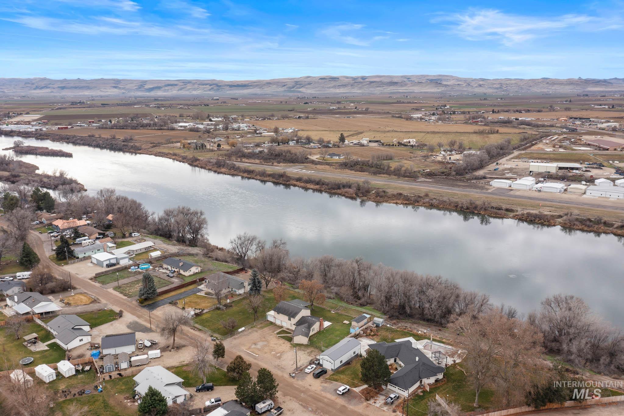 26433 Riverview Rd, Wilder, Idaho 83676, 4 Bedrooms, 3 Bathrooms, Residential For Sale, Price $525,000, 98971154