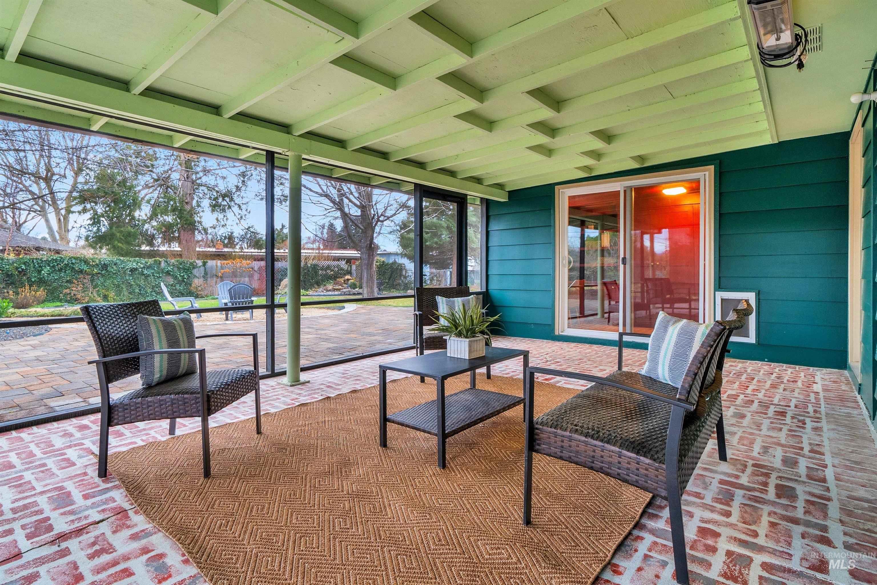 6709 W Newman Street, Boise, Idaho 83704-6137, 3 Bedrooms, 2 Bathrooms, Residential For Sale, Price $575,000, 98971156